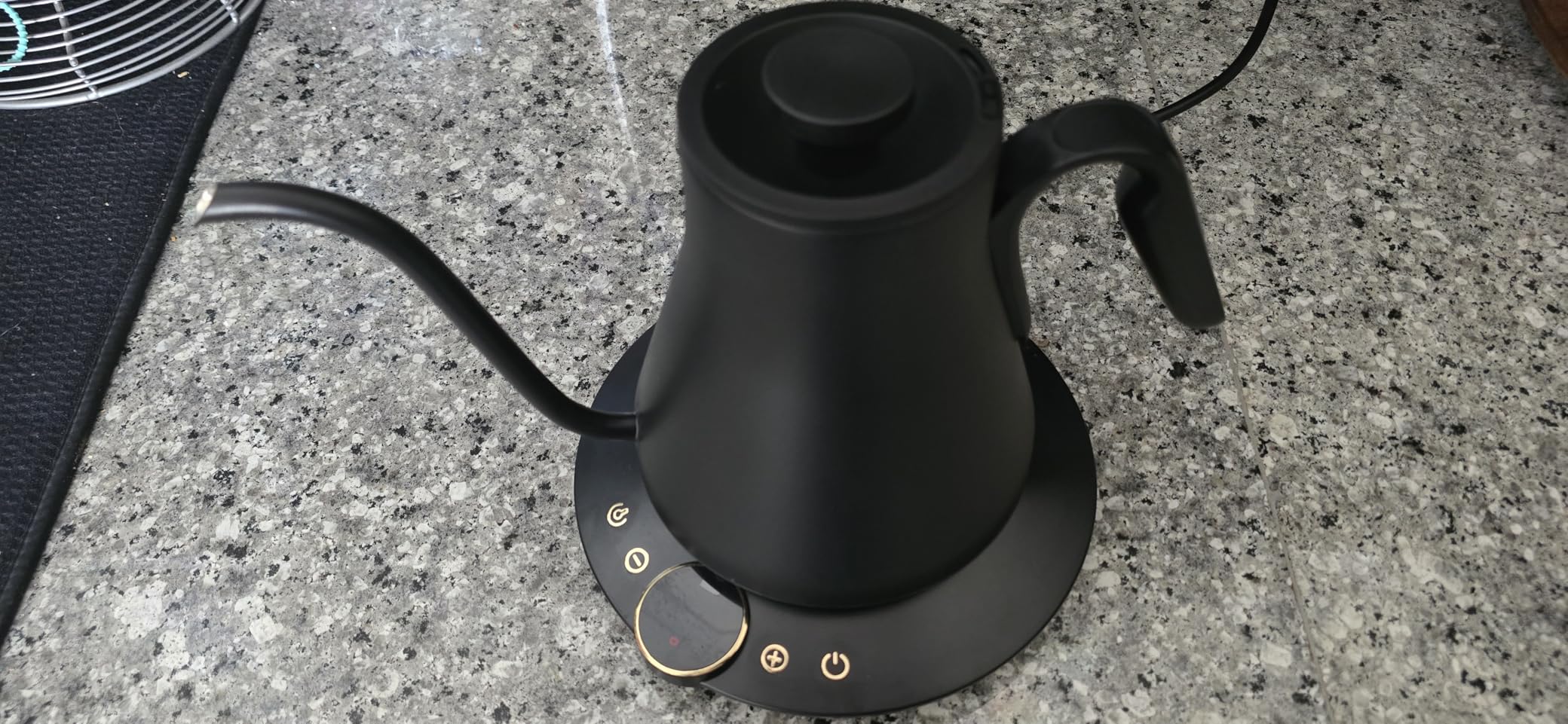 Cocinare Barista Collection Gooseneck Electric Kettle, ±1℉ Precise Temperature Control for Pour-Over Coffee & Tea, Quick Heating 1500W, Stainless Steel Interior, 0.9L (Matte Black) customer photo 1