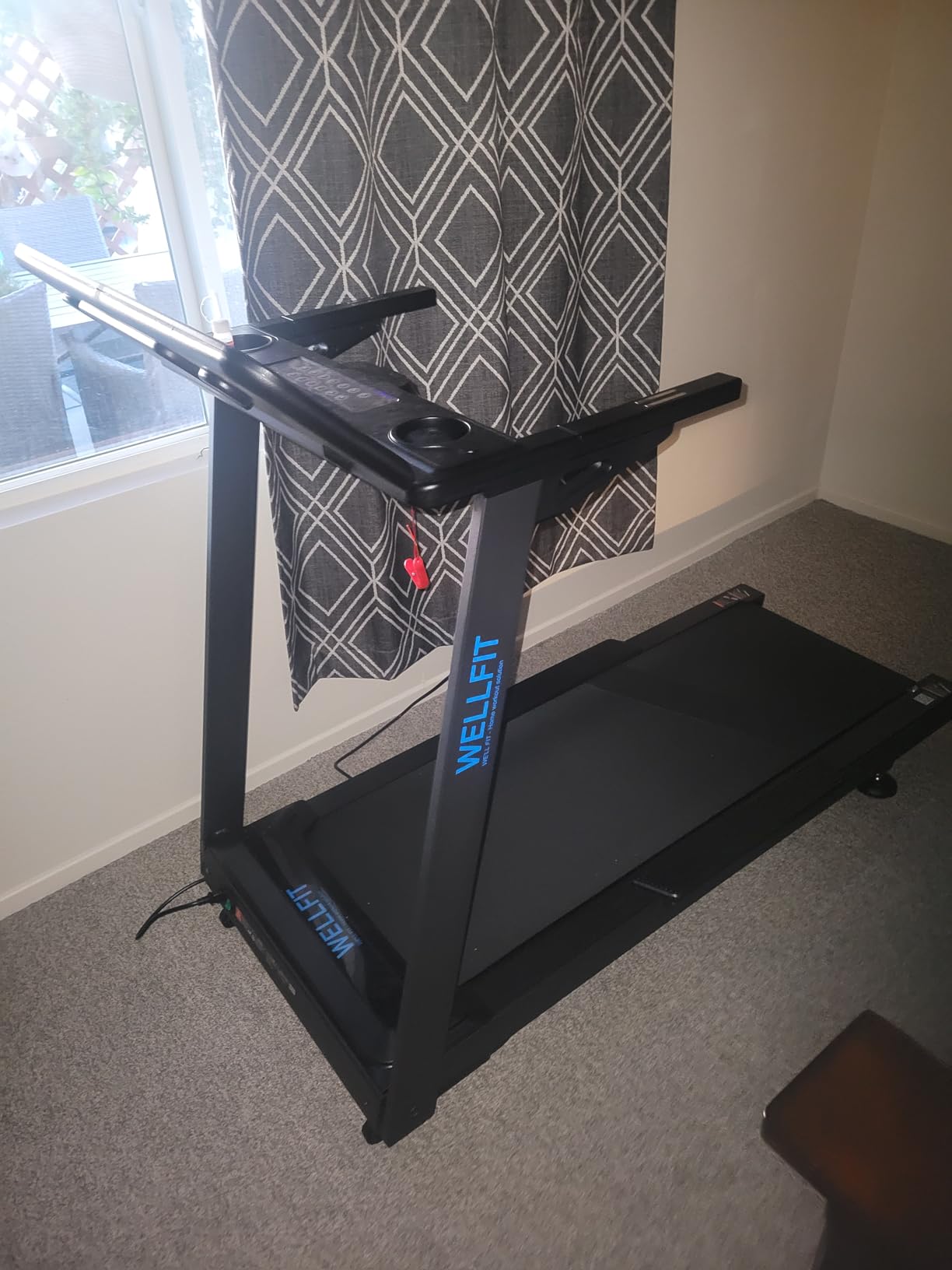 WELLFIT Auto Incline Treadmill 15% Incline 4.5HP 500 lbs Capacity customer photo 2