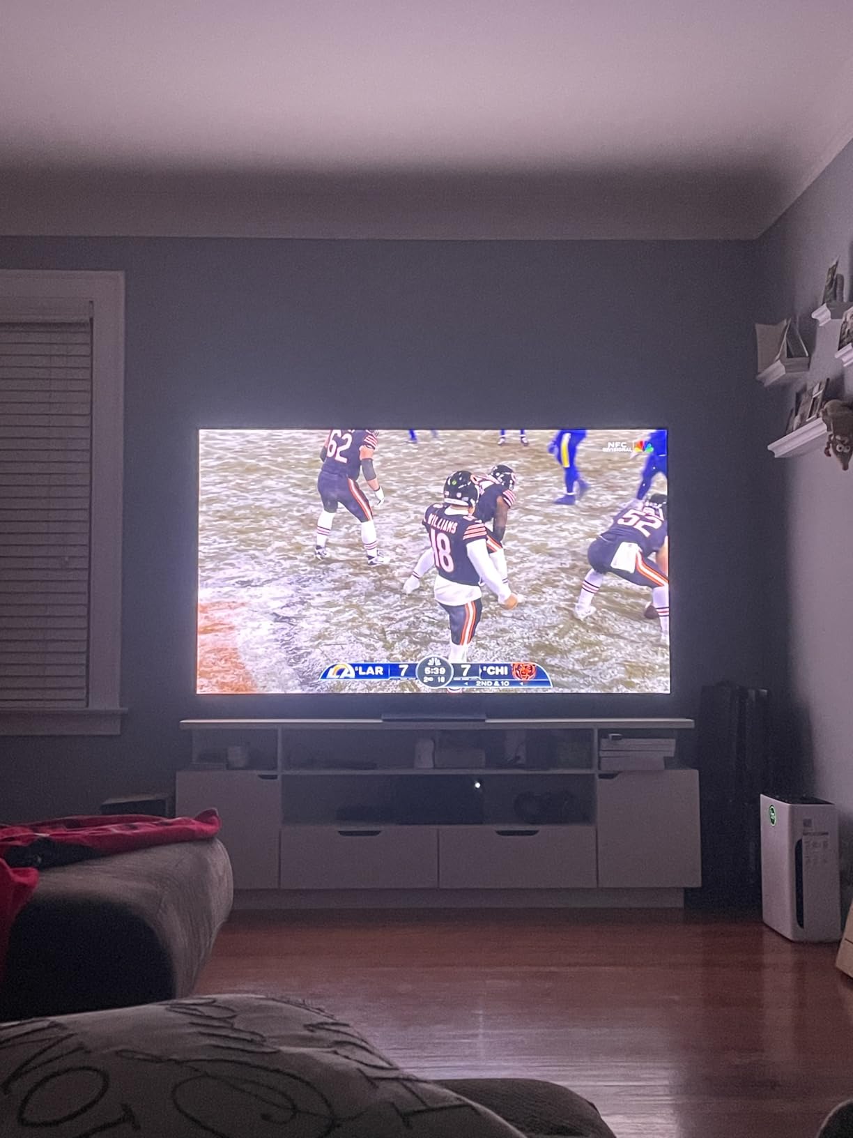 Samsung 48-Inch Class S90F 4K Smart TV (2025 Model) NQ4 Gen3 Processor, Upscaling Pro, HDR+, Motion Xcelerator 144Hz, Vision, Alexa Built-in customer photo 2