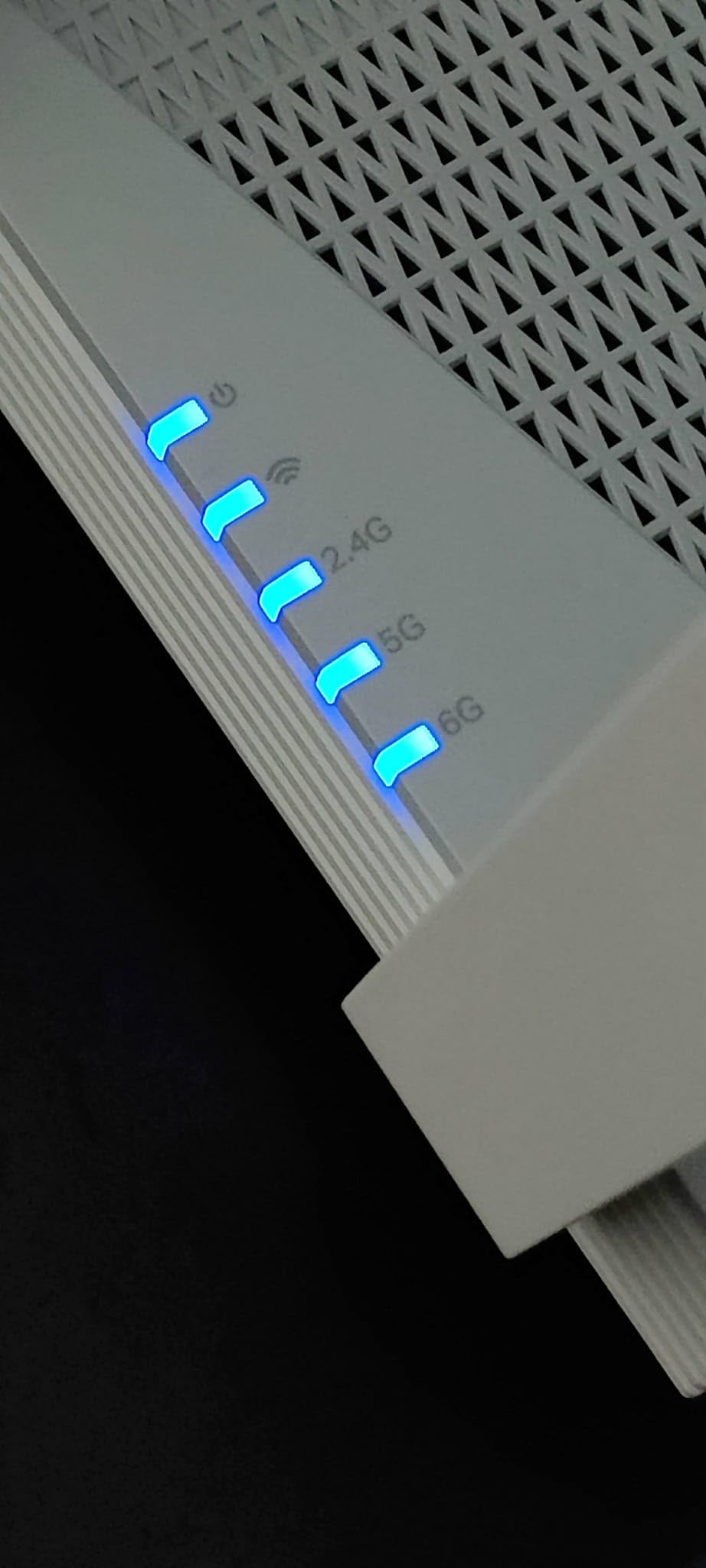 TP-Link BE10000 Wi-Fi 7 Range Extender RE653BE - 10 Gbps Tri-Band Wireless Repeater, 2.5 Gbps Ethernet Port, Up to 2800 sq.ft, 128 Devices, 6 GHz, MLO, EasyMesh customer photo 1