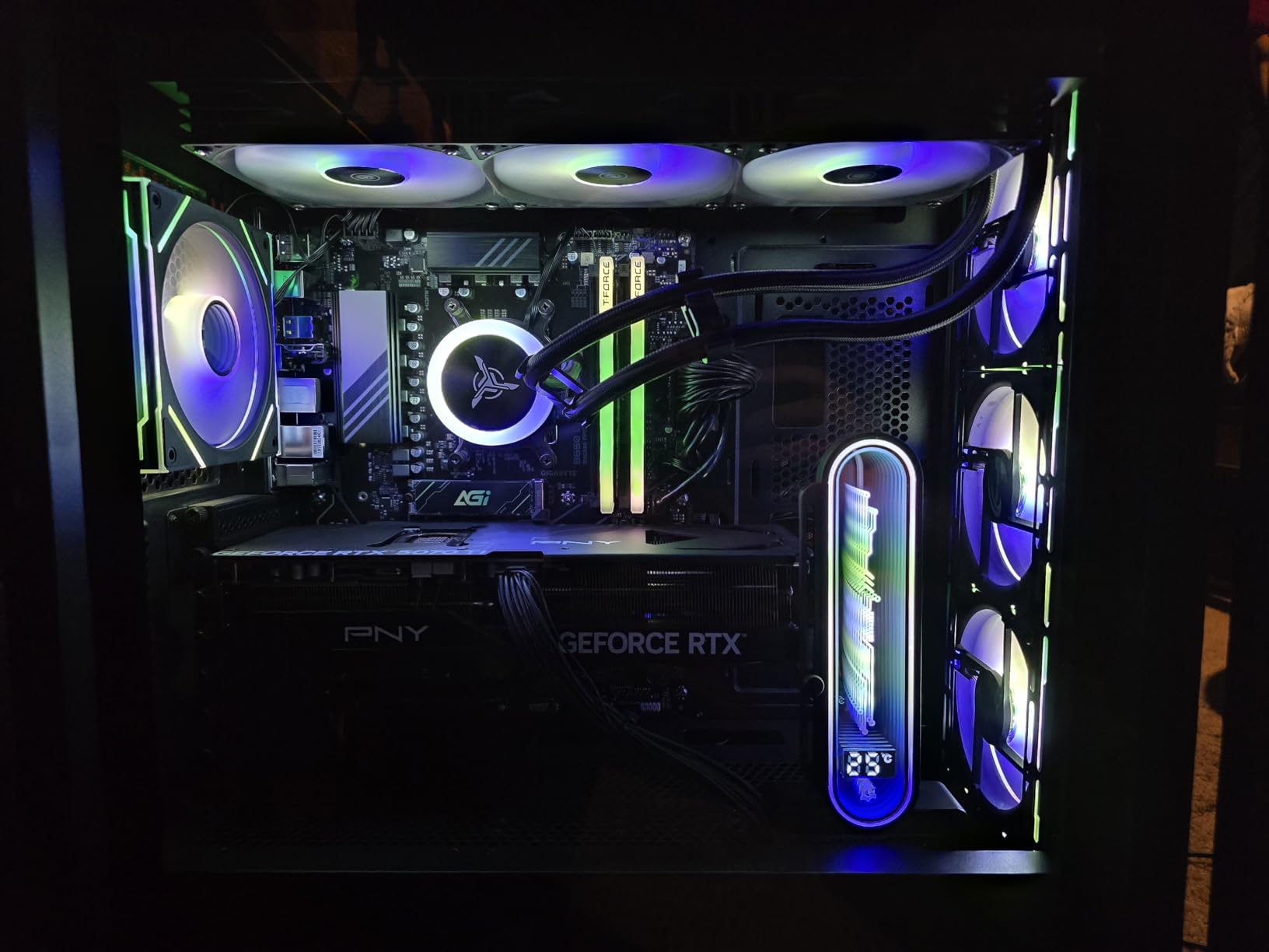 Skytech Gaming Rampage Desktop PC, Ryzen 7 7800X3D, NVIDIA RTX 5070 Ti 16GB, 1TB Gen4 NVMe SSD, 32GB DDR5 RAM 5600 RGB, 850W Gold ATX 3 PSU, 360mm ARGB AIO, Wi-Fi, Win 11 customer photo 2