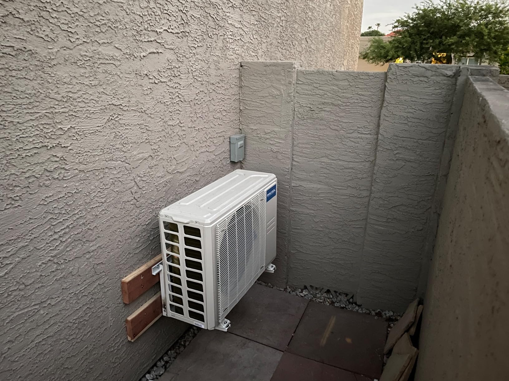 MRCOOL 18000 BTU 115V Ductless Inverter Mini Split Air Conditioner & Heat Pump System, 5th Gen DIY - Wall-Mounted AC Unit w/ Heating and Cooling for Home, Office & Commercial Space customer photo 1