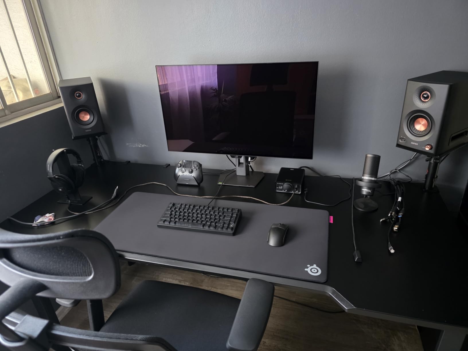 SteelSeries QcK XL Performance Speed Gaming Mousepad - Extra Density for a Smooth Glide - Low-Profile Edge Stitching - Non-Slip Neoprene Rubber Base - 15.75 x 34.43 inch - FPS, MOBAs, RTS, MMO customer photo 1