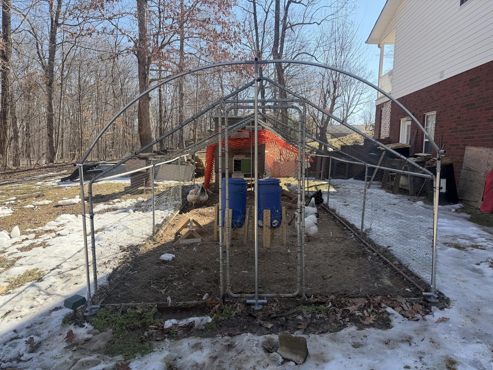 VEVOR Metal Chicken Coop, 6.56x6.56x6.56ft Large Walk-in Chicken Runs with Cover, Spire Roof Hen House Enclosure with Security Lock, Outdoor Duck Rabbit Cage Poultry Pen for Backyard, Farm, Yard customer photo 1