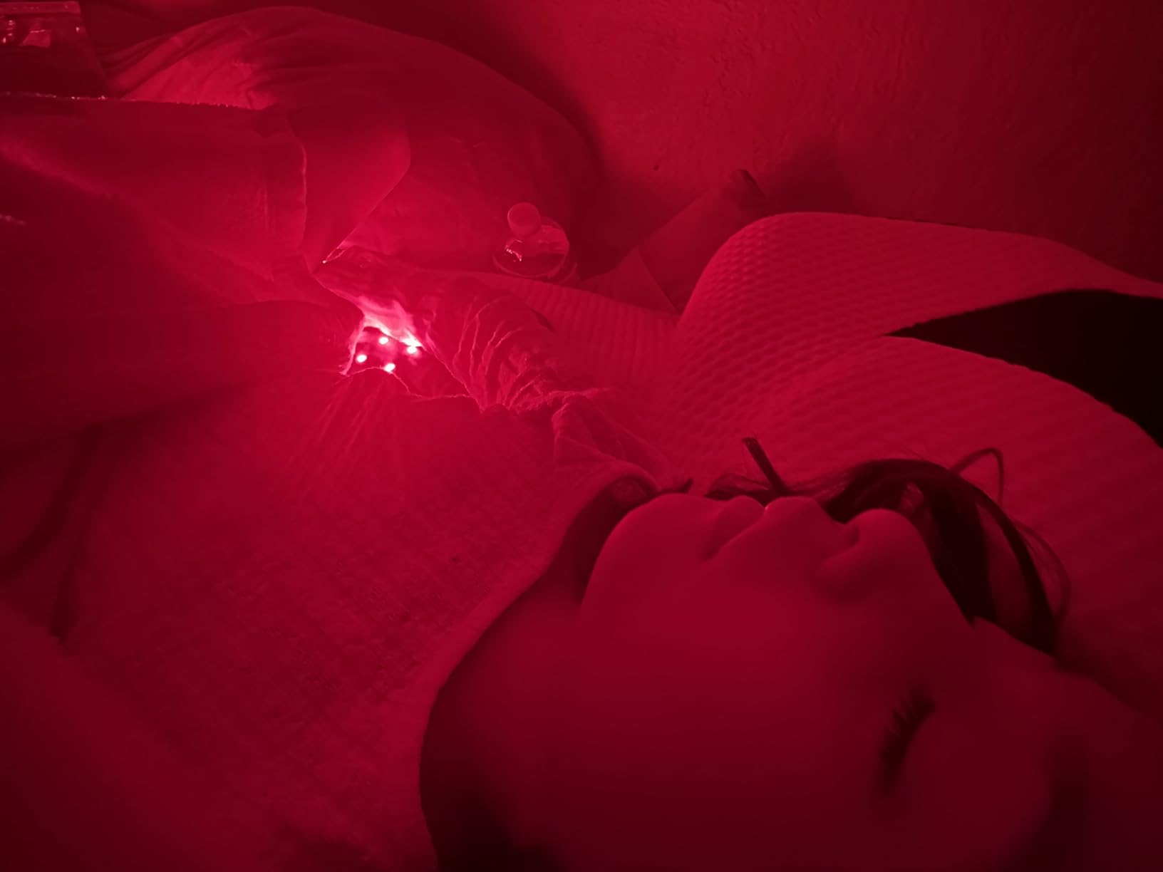 Comfytemp Red Light Therapy for Body, 14.4'' x 6.1'' Near Infrared Light Therapy Wrap, FSA Eligible HSA Flexible Soft Light Pad for Back Waist Belly Knee Joint Muscle, 660nm & Invisible 850nm(Corded) customer photo 1