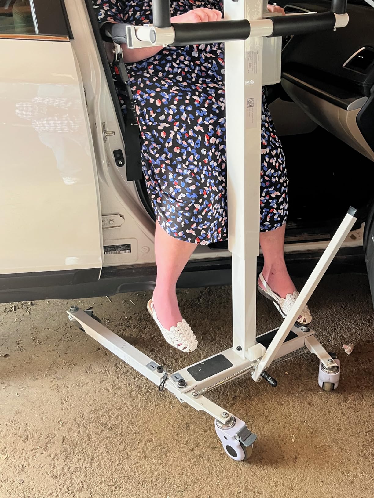 VOCIC Electric Transfer Lift for Car, Portable Folding Patient Lift Transfer Chair, Electric Assist Lift Aid for Seniors, Adults, AY06 customer photo 1