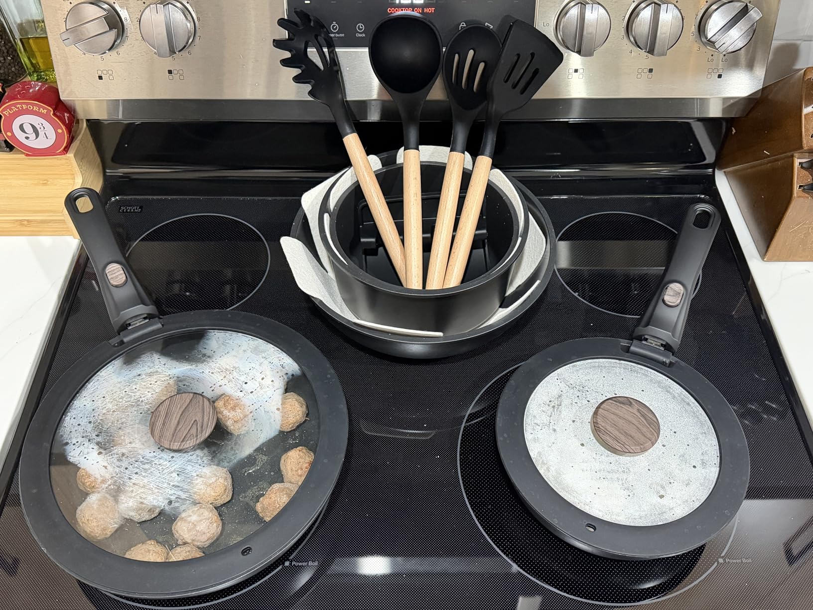 Astercook Non Stick RV Pots and Pans Ceramic Kitchen Cookware Set with Detachable/Removable Handle, Oven Safe, Induction Ready, Stackable, Black, 21 pcs customer photo 1
