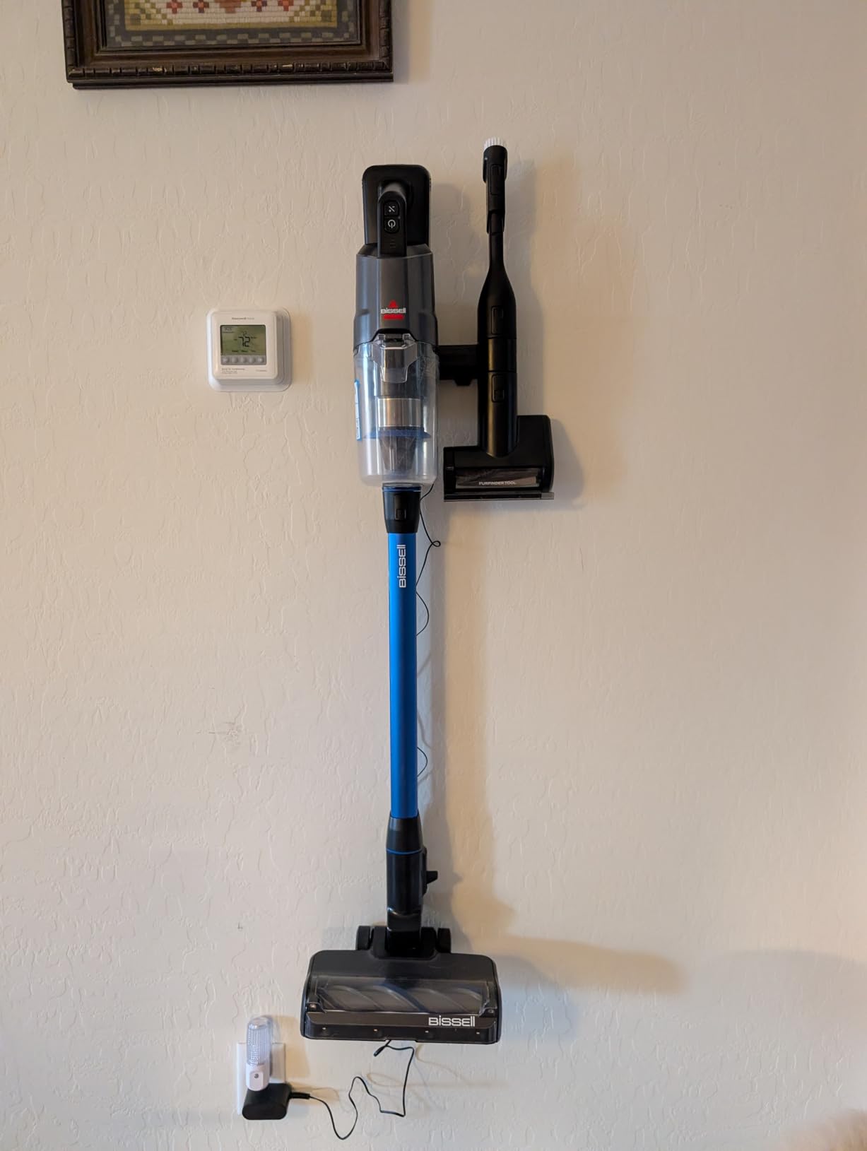 Bissell PowerClean 200W Self-Standing Cordless Vacuum w/Tangle Free Brush Roll, Removeable Battery, Wall Mount, Upholstery Tool & Bright Headlights, 4173 customer photo 2