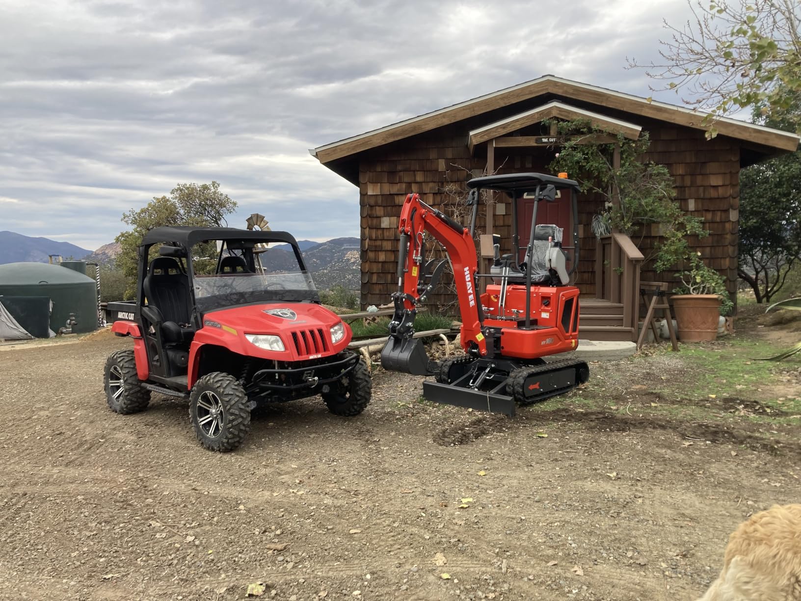 HY16C 1.6T Mini Excavator 14HP KubotaDiesel Engine w/Hydraulic Thumb, Semi-Auto Quick Coupler, Pilot Control & Side Swing - Includes Delivery/Unloading Service customer photo 2