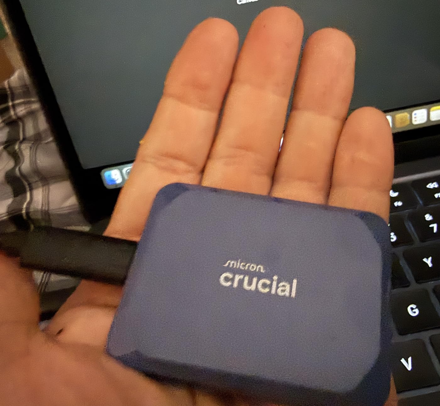 Crucial X10 2TB Portable SSD, Up to 2,100MB/s, USB 3.2 USB-C, External Solid State Drive customer photo 1