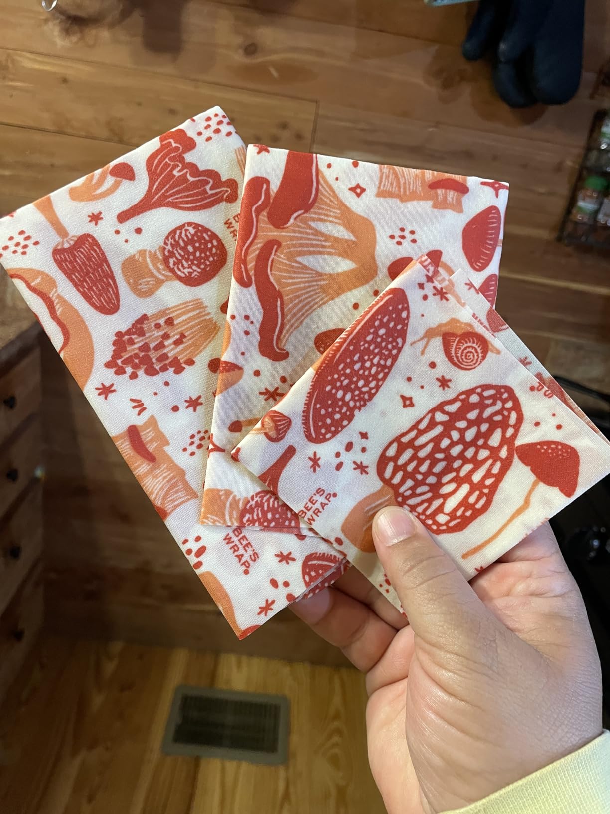 Bee's Wrap Beeswax Wraps for Food - Assorted 5 Pack of Beeswax Wraps - 2 Large & 3 Medium Wrap - Made in USA Reusable Natural Food Wrap - Honeycomb & Bees + Bears customer photo 1
