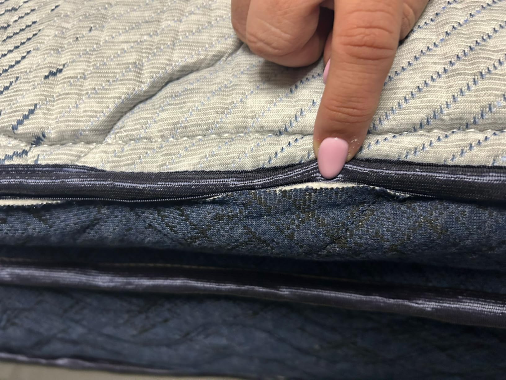 Serta Five Star Mattress Tranquility 12-Inch Plush Pillow Top - Queen Size - Zoned Support, Pressure Relief, Cooling Comfort - Made in USA - Bed-in-a-Box - 100 Night Trial, 10-Year Limited Warranty customer photo 2