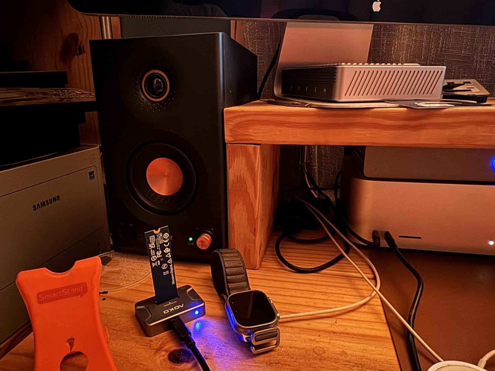Edifier MR5 2.0 Studio Monitor Bookshelf Speakers, 110W(RMS), Hi-Res Audio, Bluetooth 6.0 customer photo 1