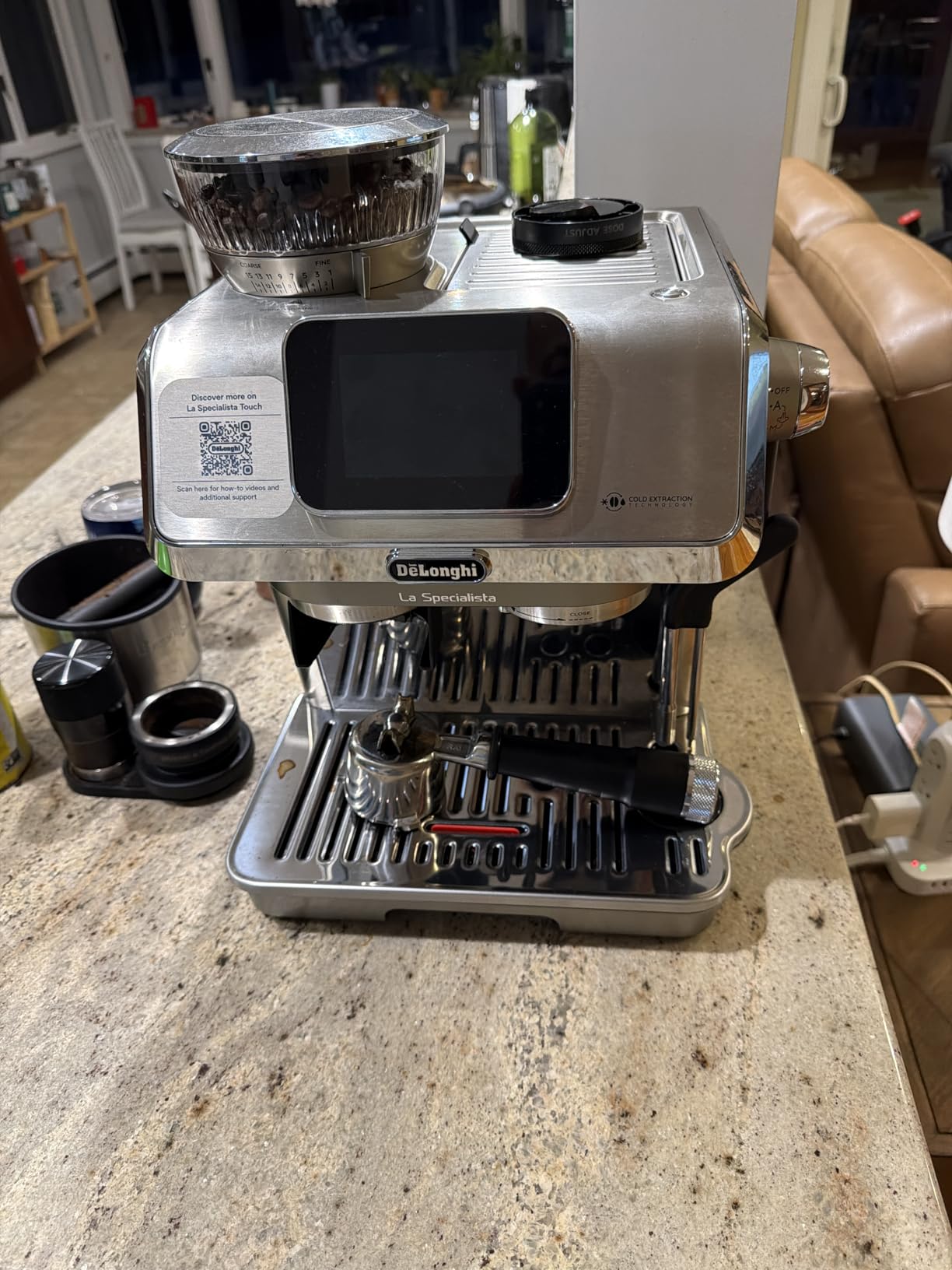 De'Longhi La Specialista Touch Espresso Machine with Grinder & Milk Frother - Cold Brew & Iced Coffee Maker, 10 Drink Presets customer photo 1