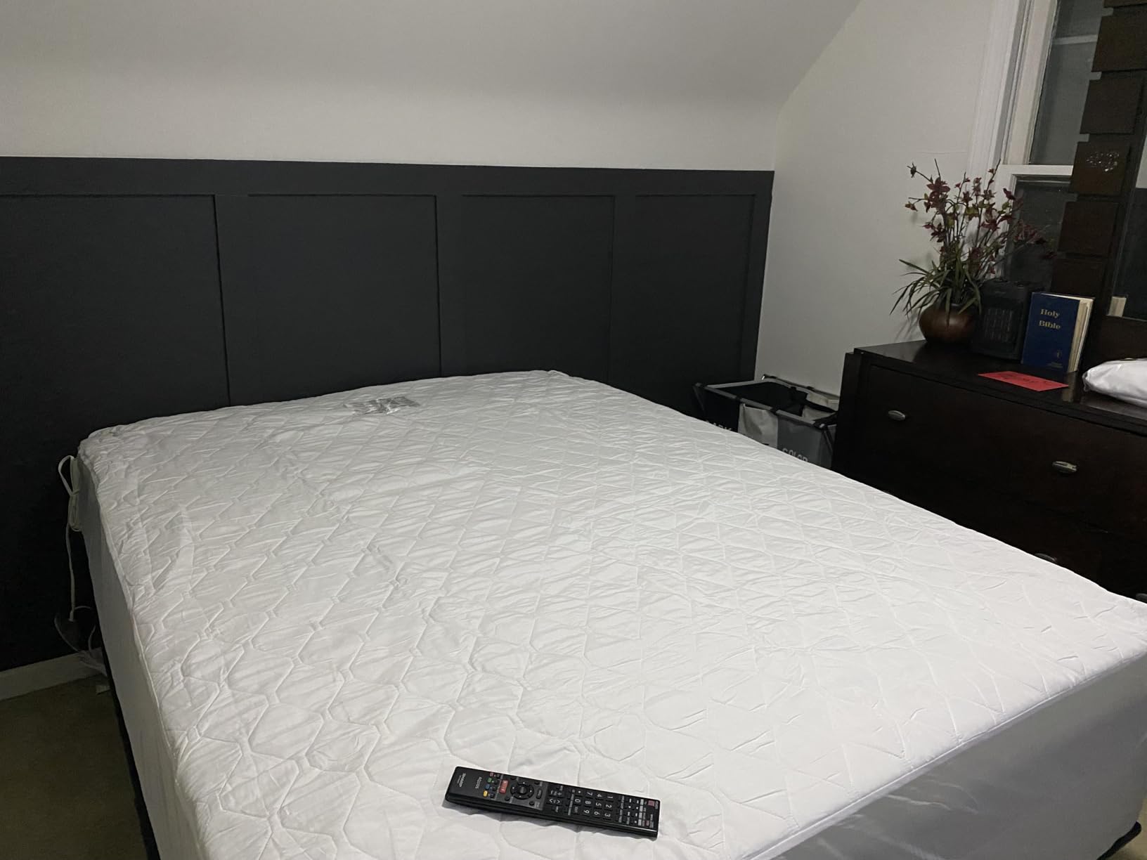 Serta baselogic Level 1 Adjustable Base Bed Frame - Full - Head Adjustability, Wired Remote, Removable Legs for Zero-Clearance Design, and Foldable for Convenient Mobility and Storage customer photo 1