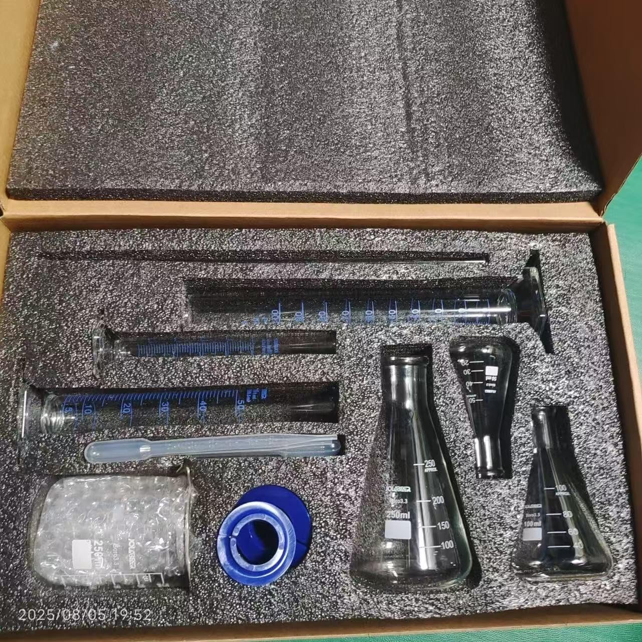 Upgraded Lab Chemistry Set: Graduated Cylinders (10,50,100ml), Beakers (50,100,250ml), Erlenmeyer Flasks & 5x3ml Pipettes for Experiments, 3.3 Boro Glass, EPE Foam Packaging customer photo 1