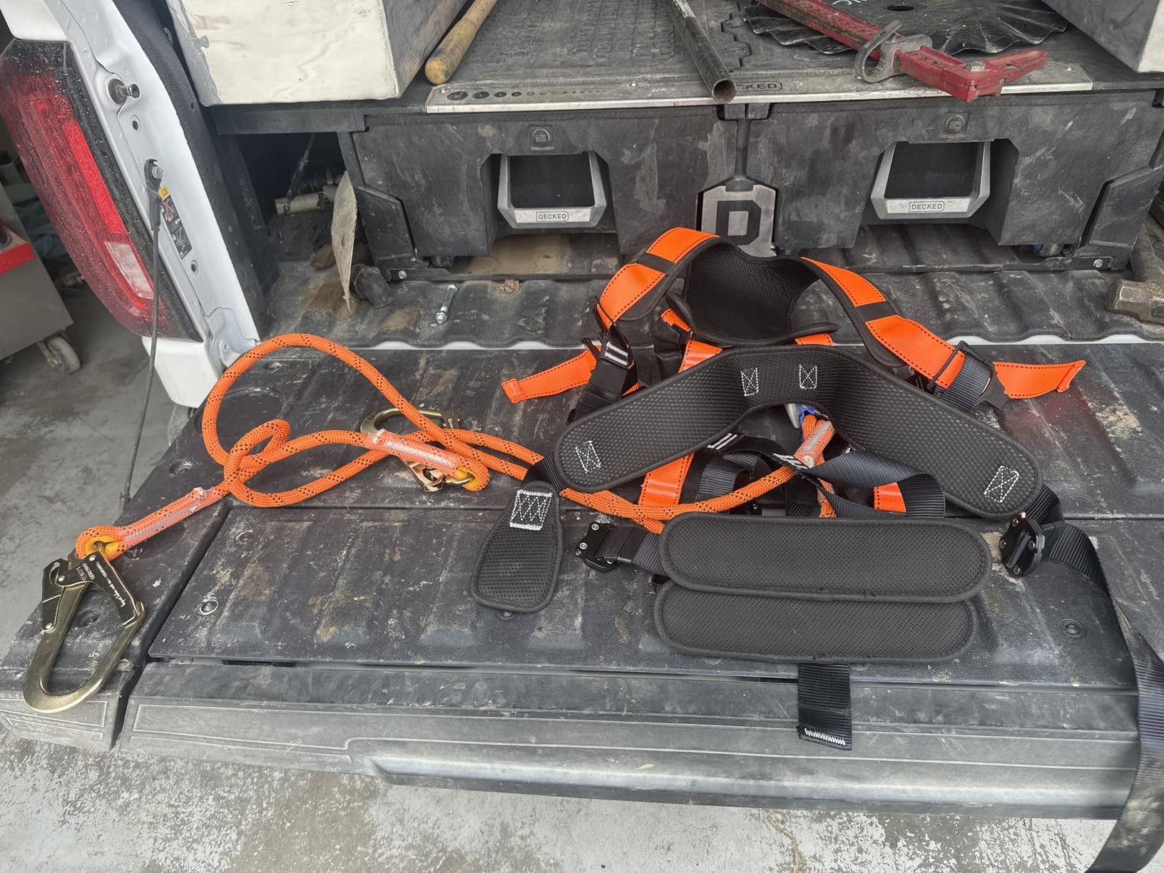 TRSMIMA Safety Harness Fall Protection - Roofing Harness Kit Men Full Body Construction Harness with Lanyard for Work Upgrade 4 Quick Buckles Orange customer photo 1