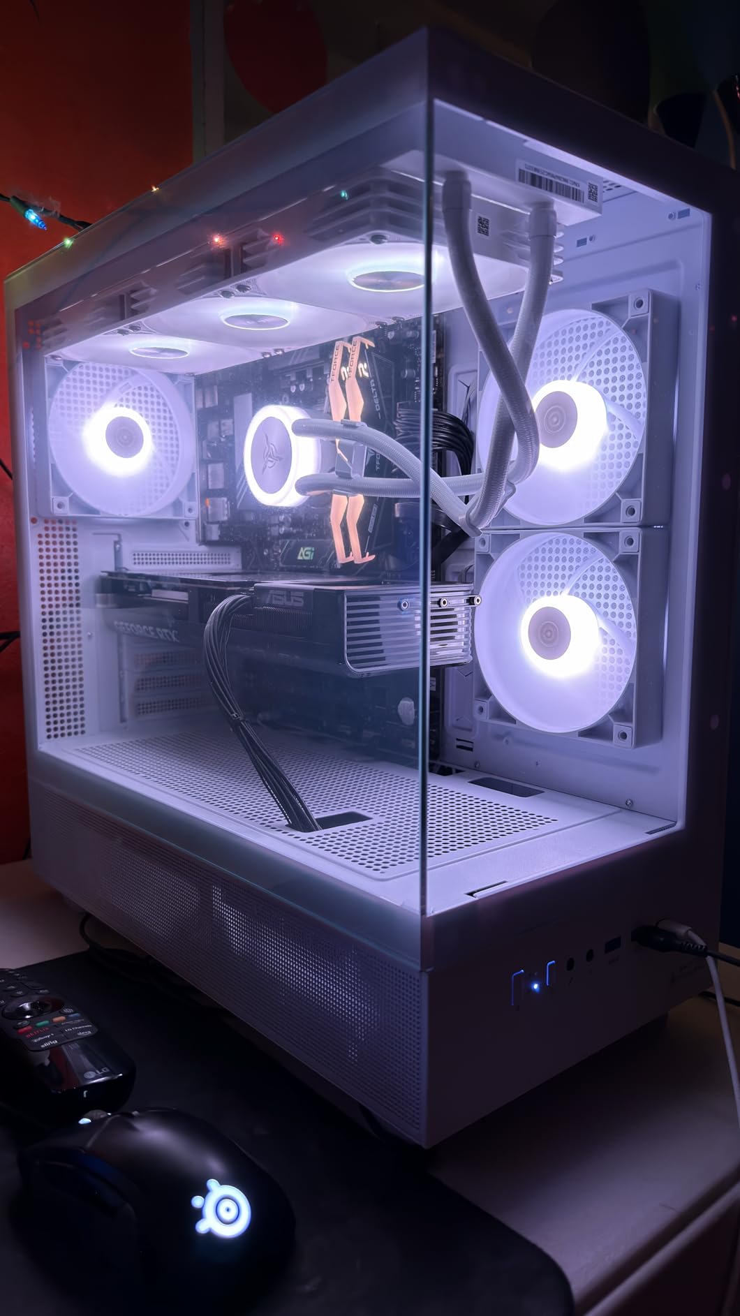 Skytech Gaming Azure 3 Desktop PC, Ryzen 7 9800X3D, NVIDIA RTX 5080 16GB, 2TB NVMe SSD, 32GB DDR5 RAM 6000 RGB, 850W Gold ATX 3 PSU, 360mm ARGB AIO, Wi-Fi, Win 11 customer photo 1