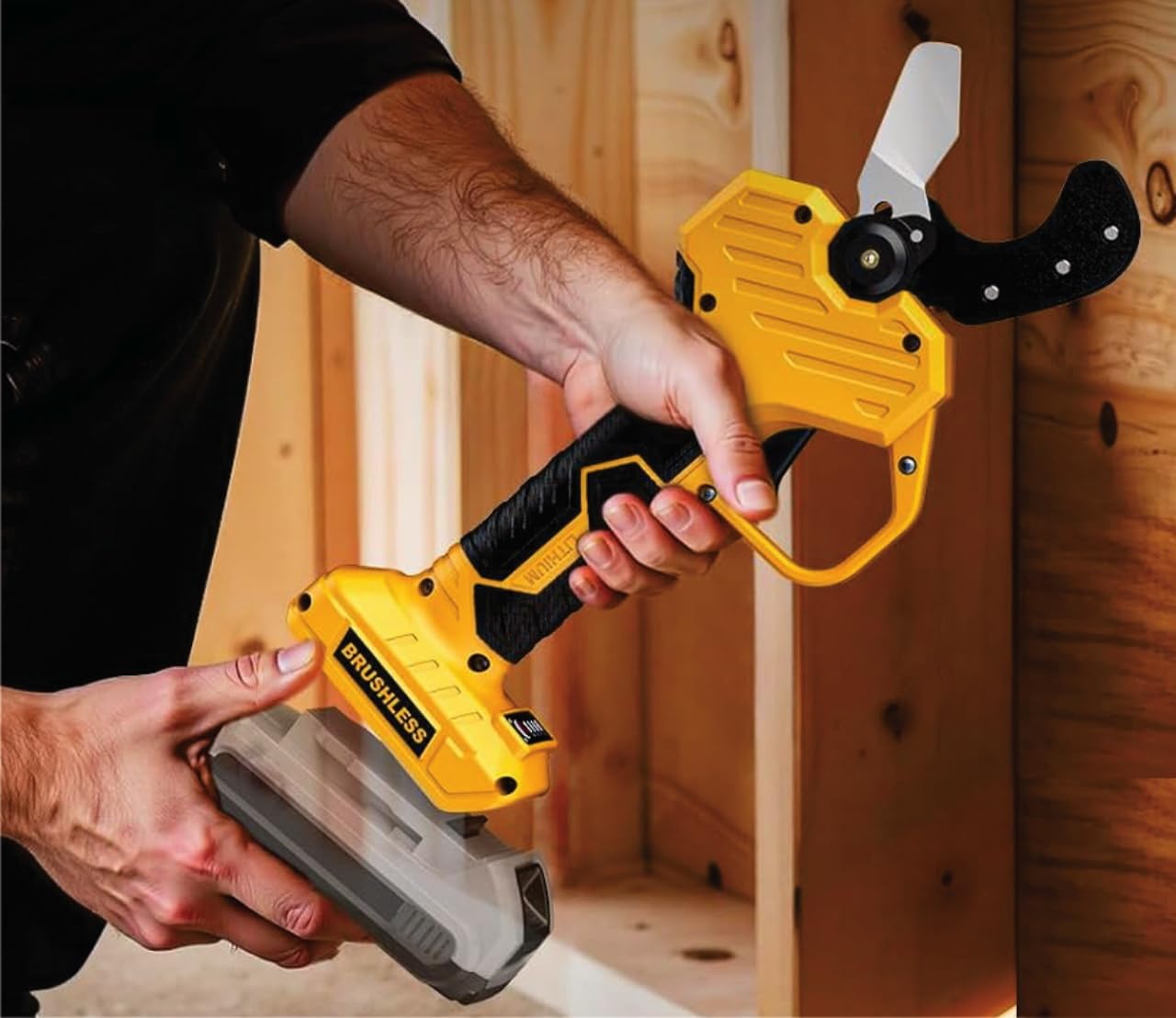 Cordless PVC Pipe Cutter Compatible with DEWALT 20v Battery customer photo 1