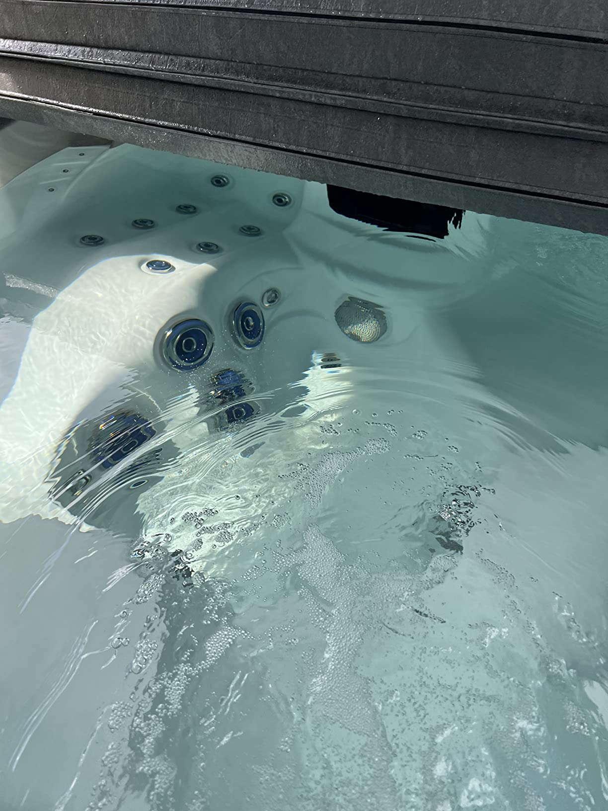 Oh Yuk 5-in-1 Weekly Hot Tub Care - All-in-One Spa Cleaner, Clarifier, Conditioner - Helps Control pH Balance & Combats Buildup - Hot Tub Chemicals for All Types Including Inflatable & Portable -16oz customer photo 1