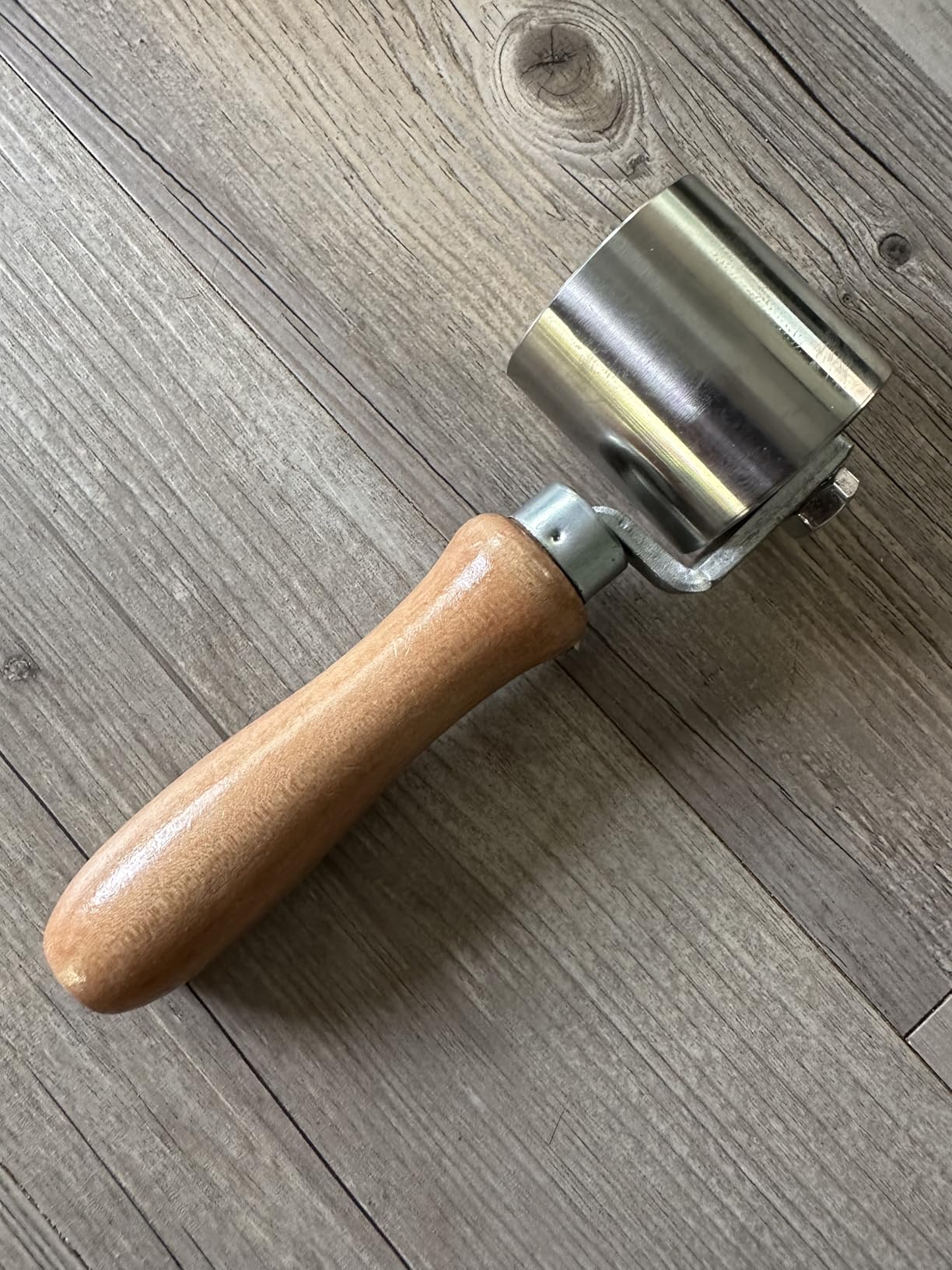 Metal Seam Roller with Wood Handle for Eternabond Tape RV Roof Repair Hot Air Welding Auto Car Audio Sound Deadening Application Rolling Wheel Roller (1) customer photo 1