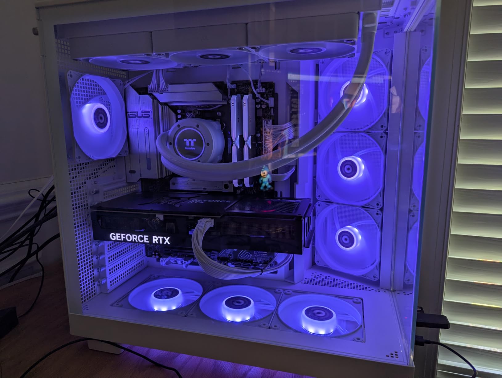 Thermaltake LCGS View 9580S-380XL Gaming Desktop (AMD Ryzen 9 9950X3D, ToughRam 32GB DDR5 6000MT/s RGB Memory, NVIDIA GeForce RTX 5080, 2TB NVMe M.2, WiFi, Windows 11) VXLS-X870-580-LCS customer photo 1