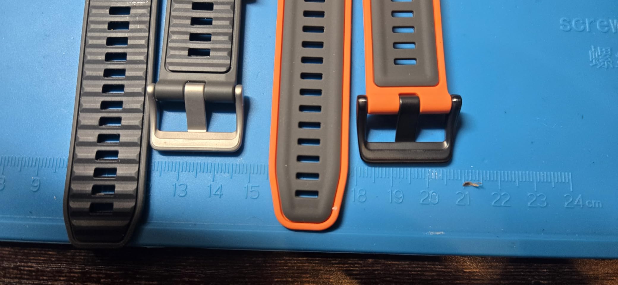 Quickfit 22mm Watch Bands for Garmin Fenix 8 47mm/7/6/5, Sports Silicone Bands Compatible with Garmin Fenix 8 Pro 47mm/7 Pro/6 Pro/5 Plus/Forerunner 935/945/955/965/Approach S60/S62/Epix 2 customer photo 1