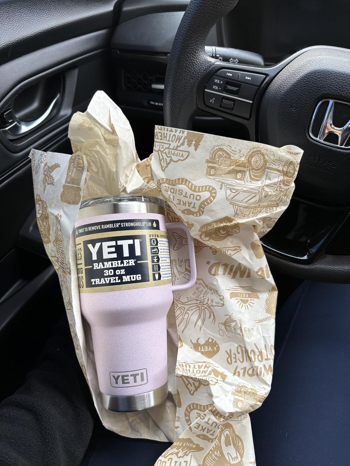 YETI Rambler 30 oz Travel Mug, Stainless Steel, Vacuum Insulated with Stronghold Lid customer photo 1