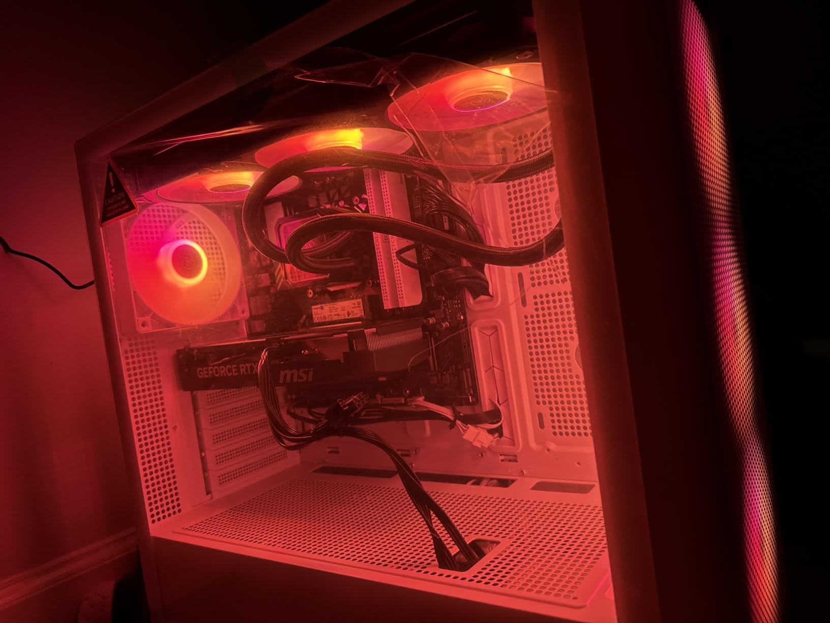 Skytech Gaming Chronos 3 Desktop PC, Intel i7 14700F 2.1 GHz (5.3GHz Turbo), NVIDIA RTX 5060 Ti 16GB, 1TB NVMe SSD, 16GB DDR5 RAM 5200, 850W Gold ATX 3 PSU, 360mm ARGB AIO, Wi-Fi, Win 11 customer photo 2