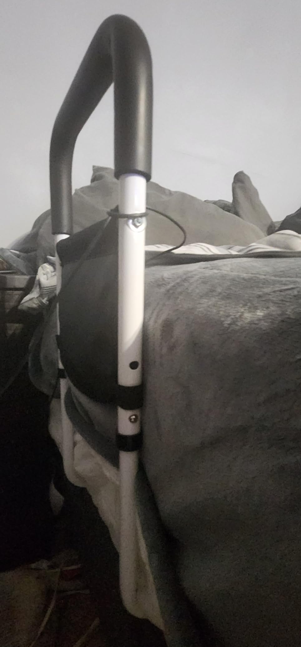 Hopelight Adjustable Bed Rail Support Handle with Storage Pouch, White and Black, Height Assist Safety Guard, Adjustable Bed Assist Rails for Seniors & Patients - Fits All Beds, Tool-Free Assembly customer photo 1