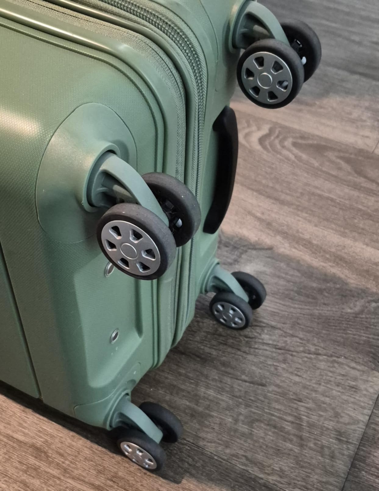 Traveler's Choice Pagosa Hardshell Expandable Luggage with Spinner Wheels, Mauve, 3-Piece Set (22/26/30) customer photo 1