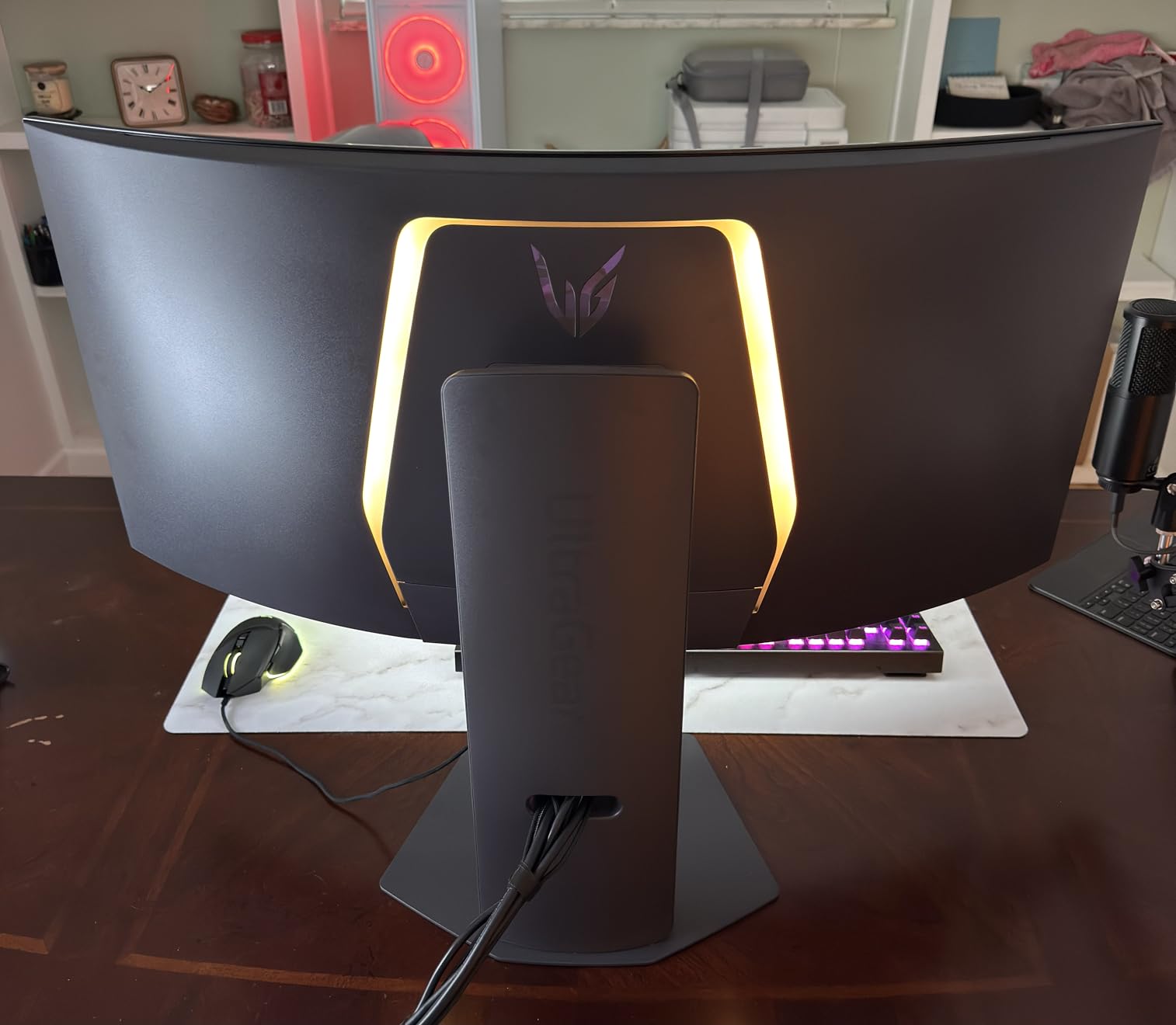 LG 45GX900A-B 45-Inch Ultragear WQHD (3440 x 1440) OLED Curved Gaming Monitor, 240Hz, 0.03ms, NVIDIA G-Sync, VESA DisplayHDR True Black 400, HDMI 2.1 customer photo 2