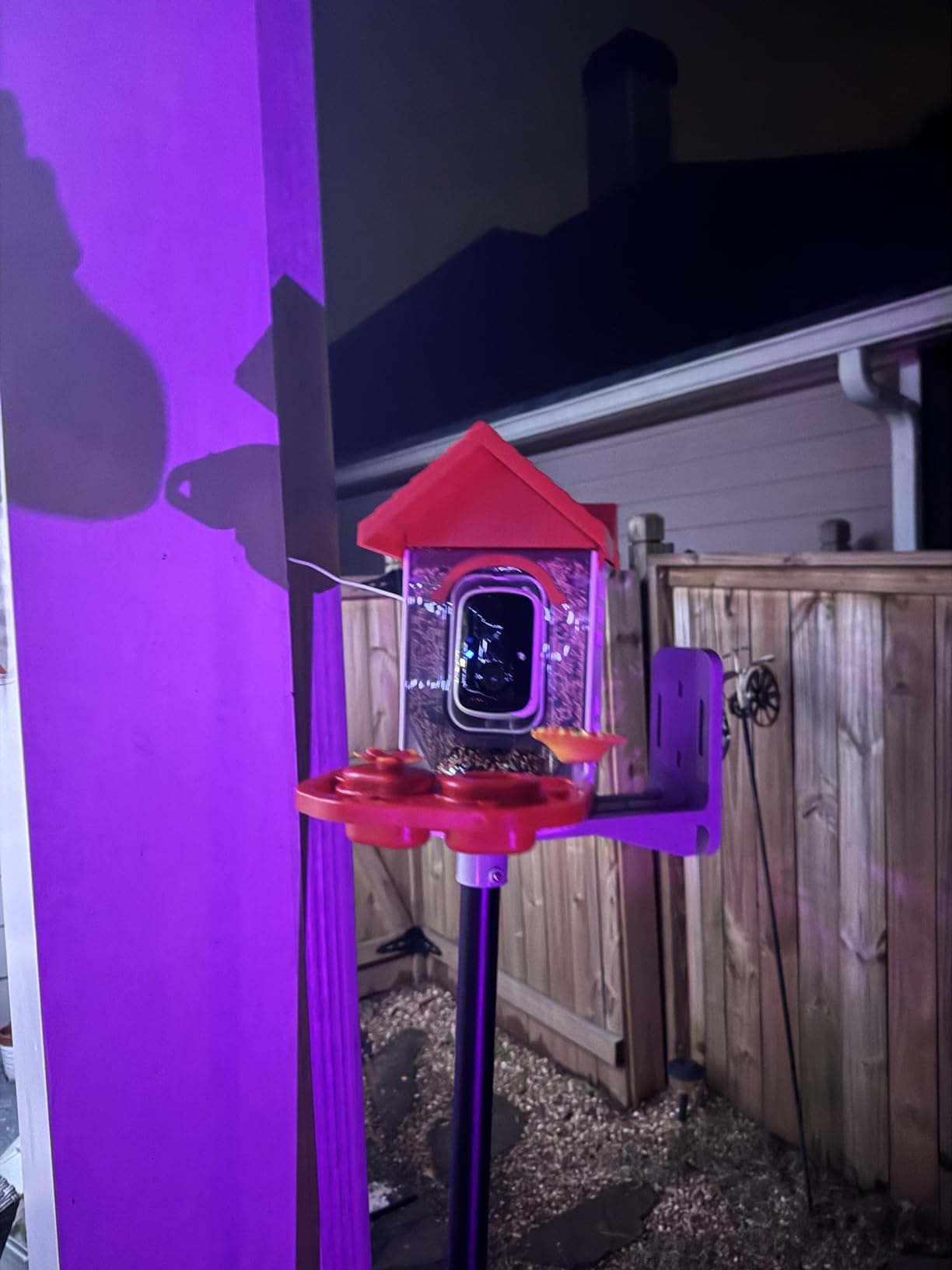 SV3C Bird Feeder with Camera, Smart Bird Feeder Camera with AI Identify BirdSpecies, Solar Powered, Instant Alerts, 2K HD Video, Various DIY Addons, 2.4G WiFi, Gift for Mom Dad and Birdlover (Red) customer photo 2