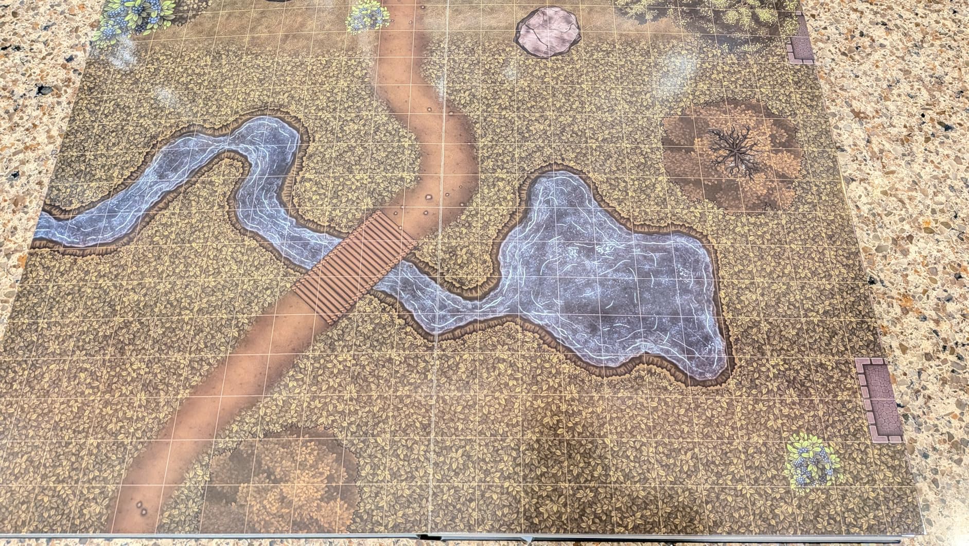 CZYY DND Battle Map Book - 32 Reusable Dry/Wet Erase Mats with 100+ Scenery Decals, 1 Grid & Lay-Flat Binding - Portable RPG Terrain Kit for Campaigns, Game Night & Miniature Battles (Style A) customer photo 1