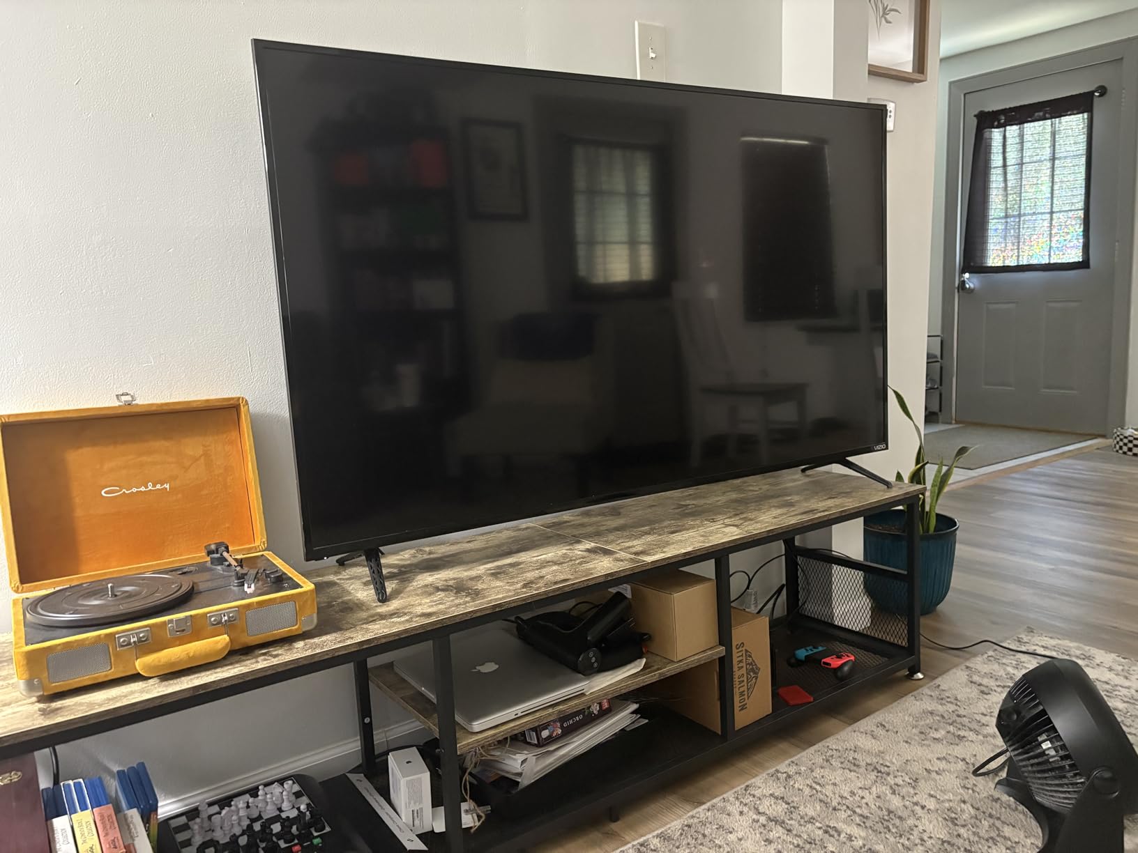 Hisense 100
