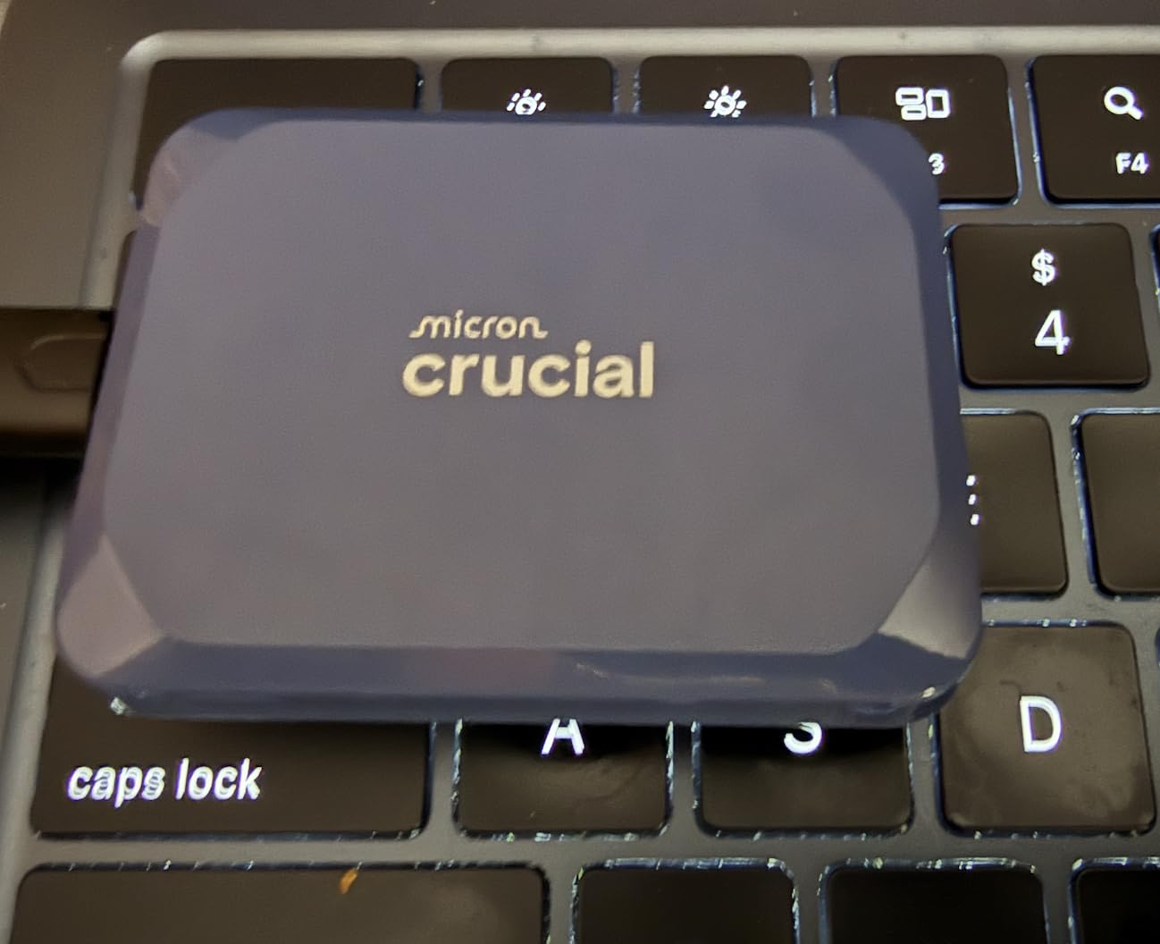 Crucial X10 2TB Portable SSD, Up to 2,100MB/s, USB 3.2 USB-C, External Solid State Drive, Compatible with Windows, Mac & Android, Durable Storage for Games, Photos & Files, Black - CT2000X10SSD9C02 customer photo 1