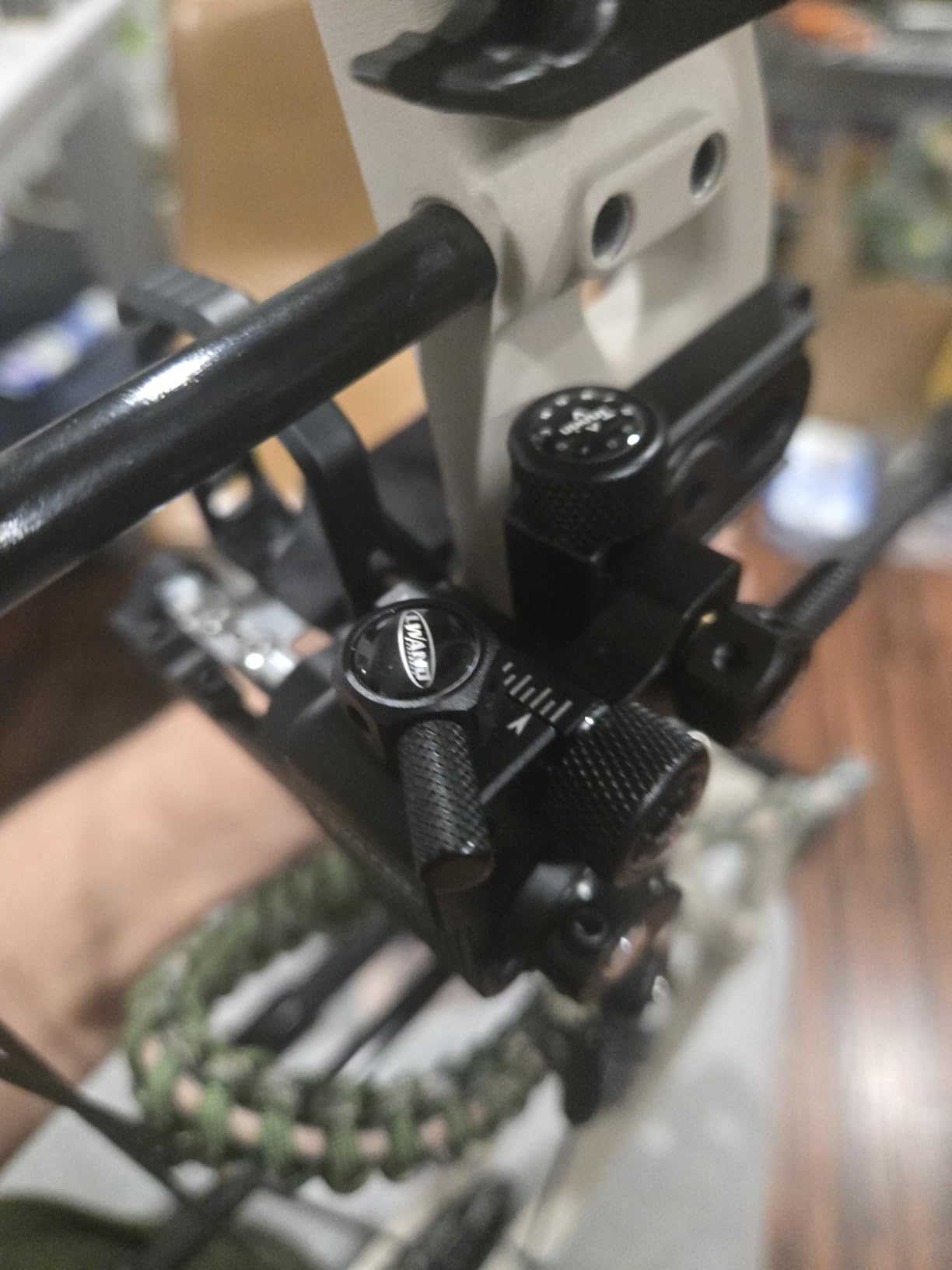 LWANO Precision Drop Away Arrow Rest for Compound Bows, Fall-Away Technology with Full Capture Containment, Fits Most Archery Hunting setups, Right-Handed customer photo 2