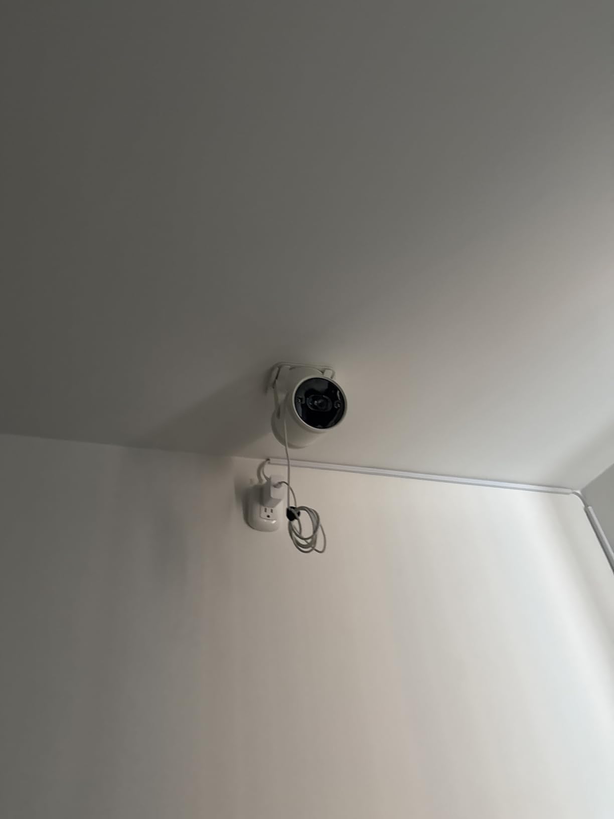 [Upgrade] Wall Mount Compatible with Samsung Freestyle Projector Ceiling Mount, Freestyle 2 Accessories Wall Mount Stand, Projector Shelf for Wall(White) customer photo 1