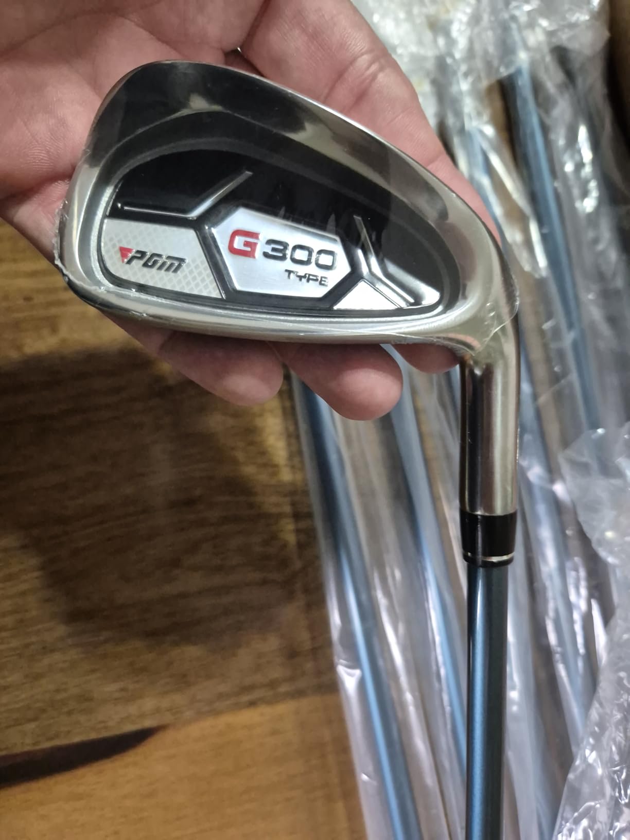 PGM 7 Piece Men's Golf Iron Set and Sigle Club for Right Handed, Forgiving Design Sets with Graphite Shaft and Easy Control Grip Include Golf Club Iron 5 to 9 PW SW customer photo 2