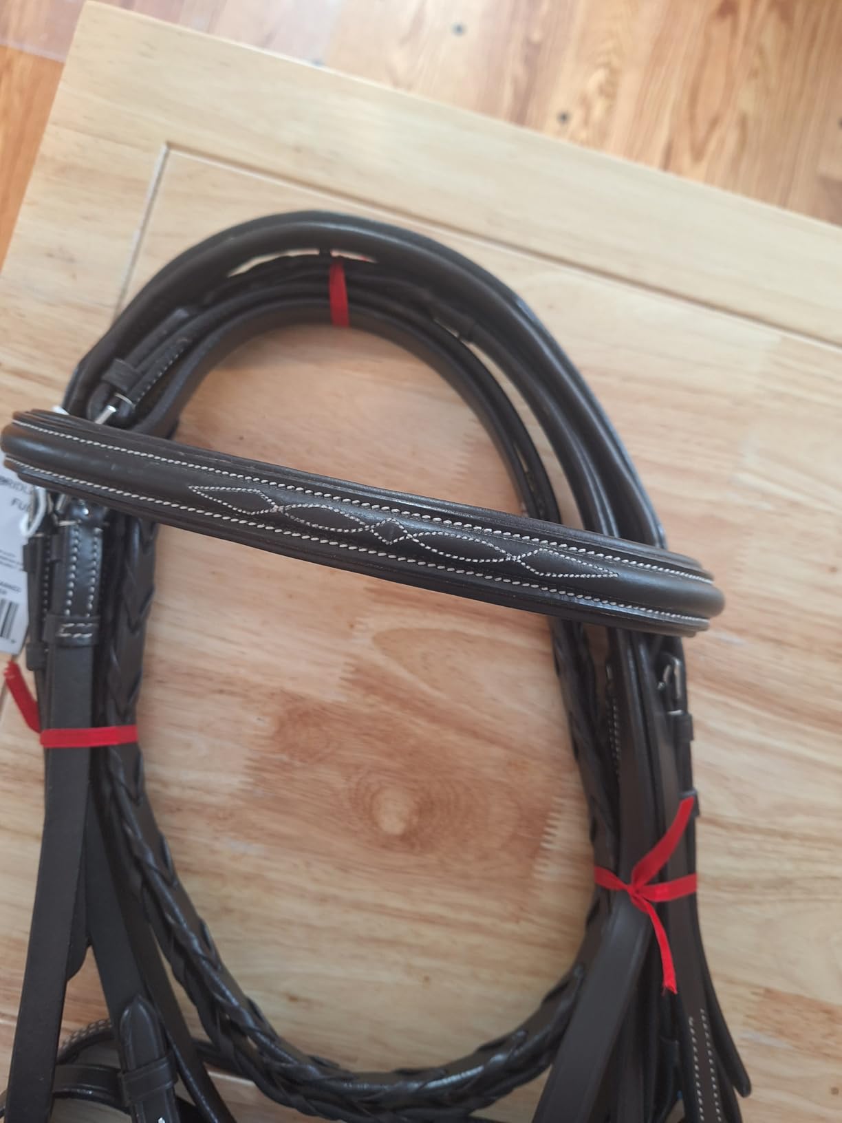 Equine Care Leather English Horse Bridle with Reins, Full Size, Choice of Browband Style, Padded Crown & Cavesson Noseband, Stainless Steel Hardware, Hunter Show Bridle. customer photo 2