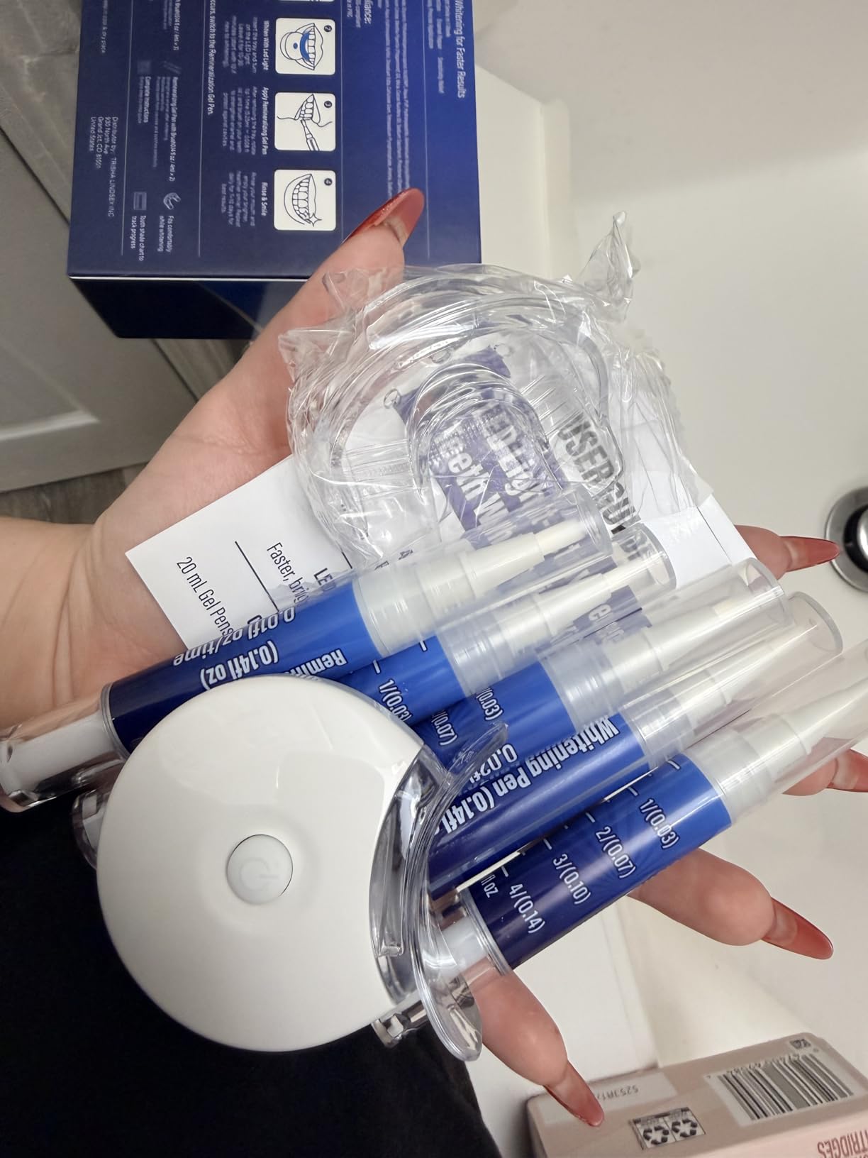 Teeth Whitening Kit - 3 Teeth Whitening Pens + 2 Desensitizing Pens - LED Light - 35% Carbamide Peroxide - Safe & Dentist-Recommended - Fast 7-Day Visible Whitening + Remineralizing Care (Spearmint) customer photo 2