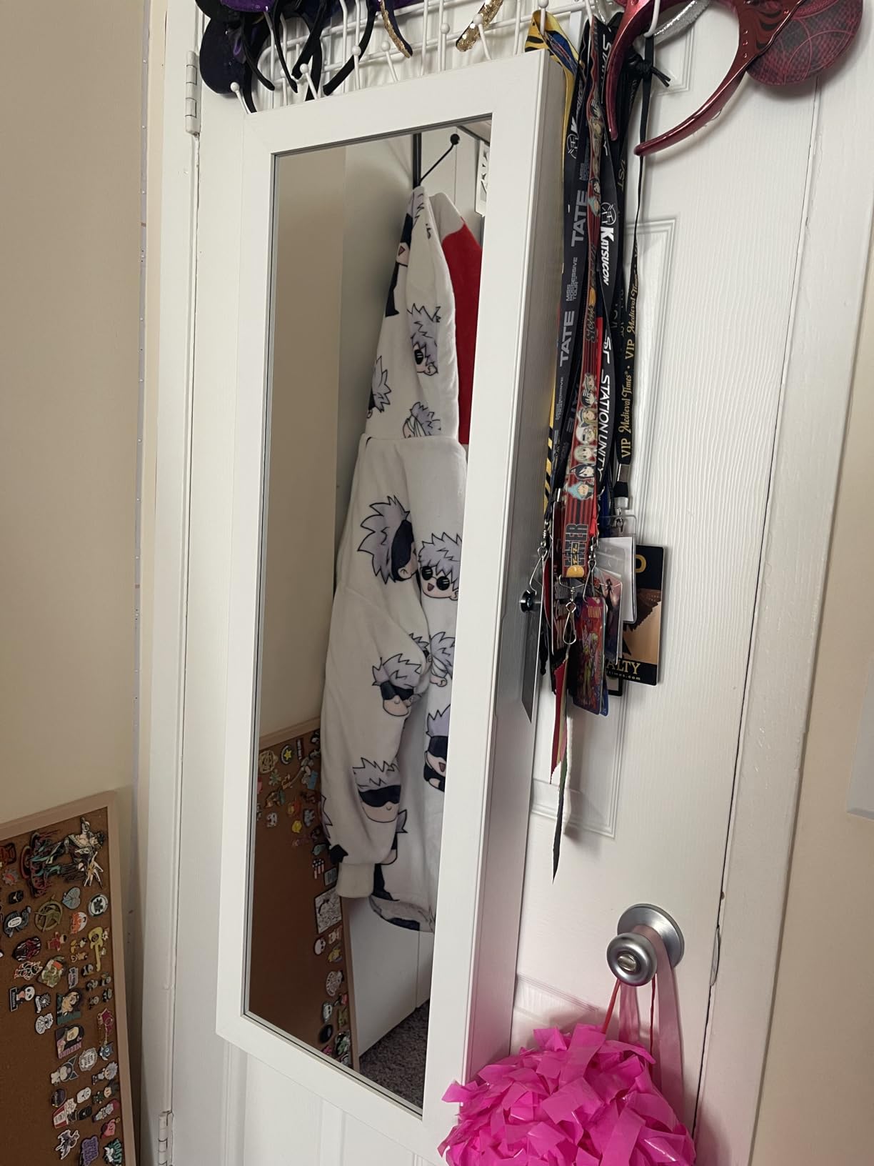 Mirror Jewelry Organizer, Wall/Door Mounted Jewelry Armoire with Full-Length Mirror,Hanging Jewelry Cabinet with LED Interior Lights, White customer photo 2