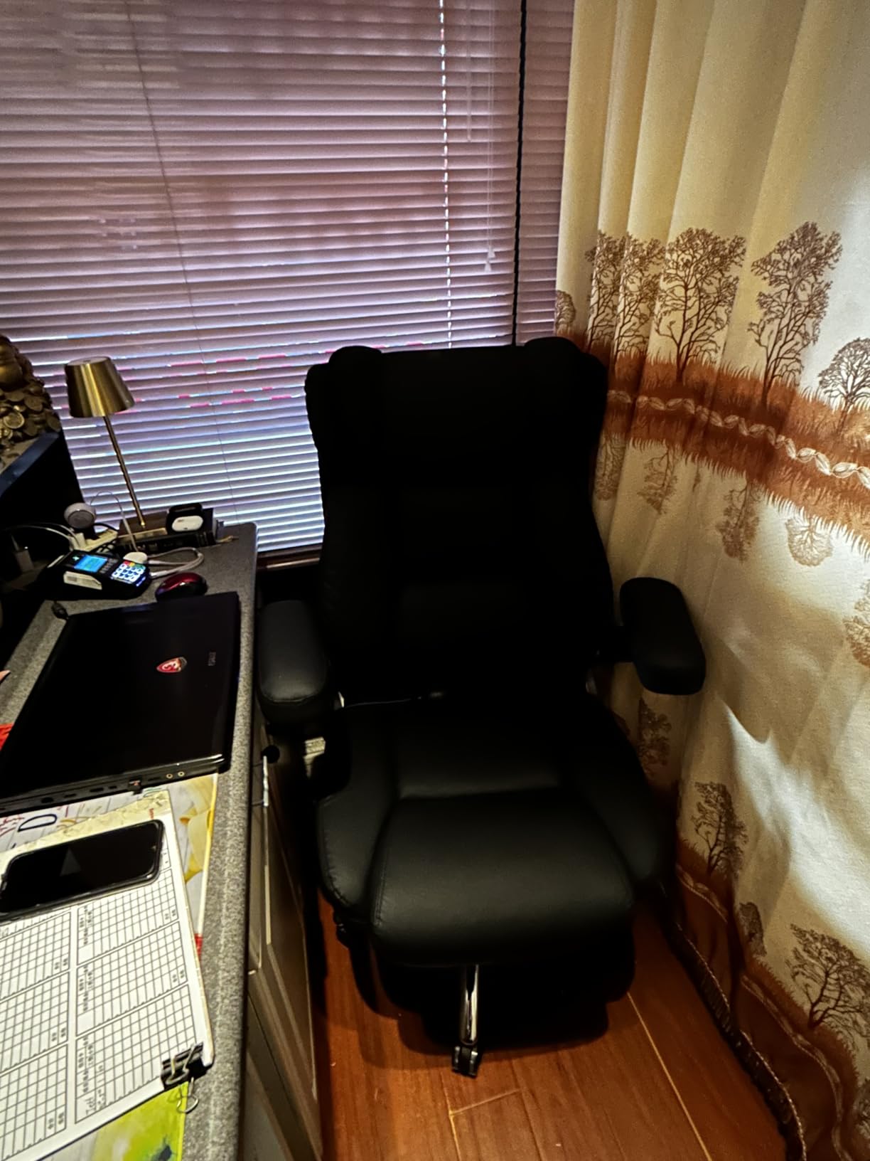 Office Chair, 5D Flip Arm Ergonomic Desk Chair with Adjustable Lumbar Support for Back Pain, Extra Wide 500LBS Comfy Big and Tall Office Chair, Executive Leather Computer Game Chair for Heavy People customer photo 1