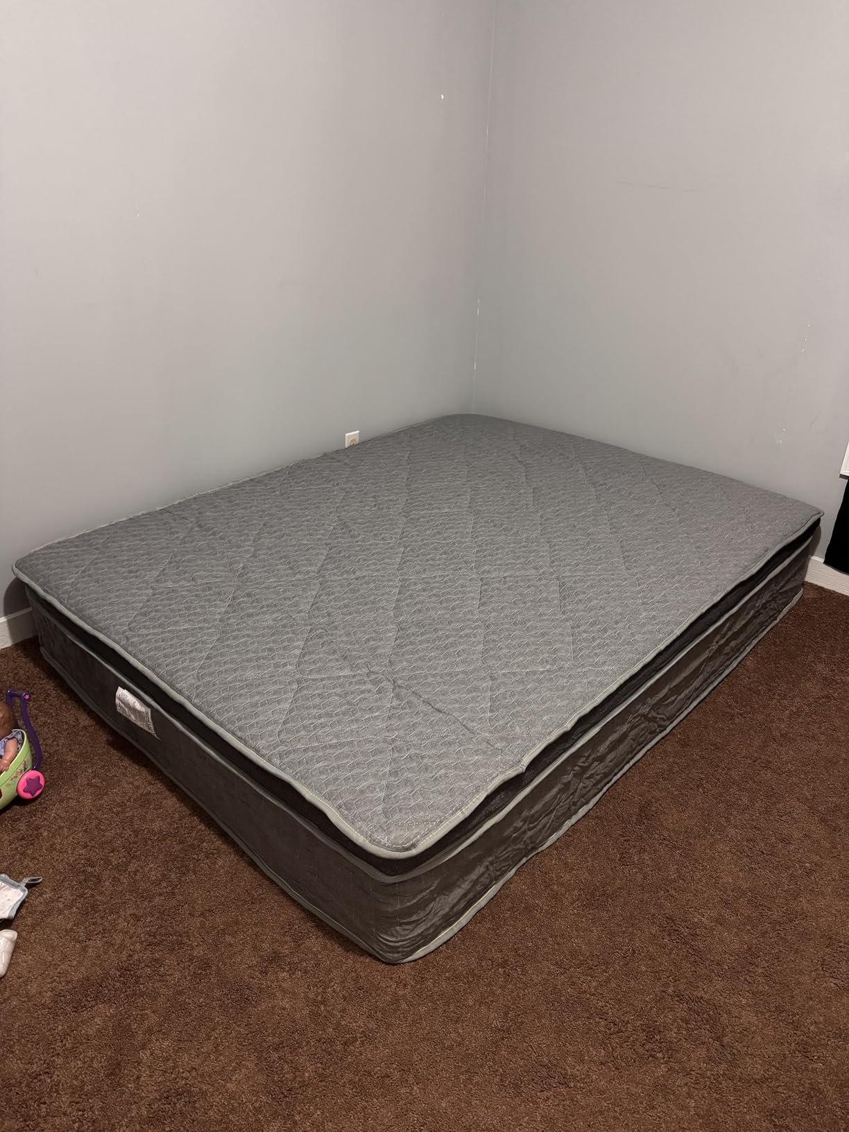 Avenco Queen Mattress, 8 Inch Queen Size Mattress in a Box, Medium Firm Hybrid Mattresses with Smarts Coil and Gel Memory Foam for Cool Night Sleep & Pressure Relief, CertiPUR-US Certified customer photo 1