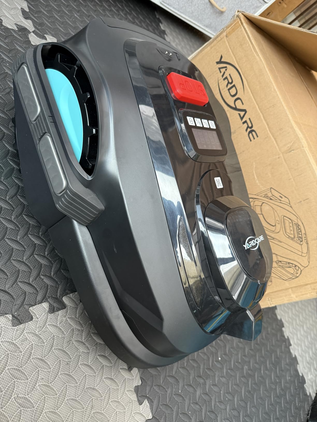 N1600 PRO Wireless Robotic Lawn Mower, RTK & Vision Navigation, Up to 0.4 Acre Coverage, Smart App Control, Multi-Zone Mapping, Systematic Mowing Robot customer photo 1