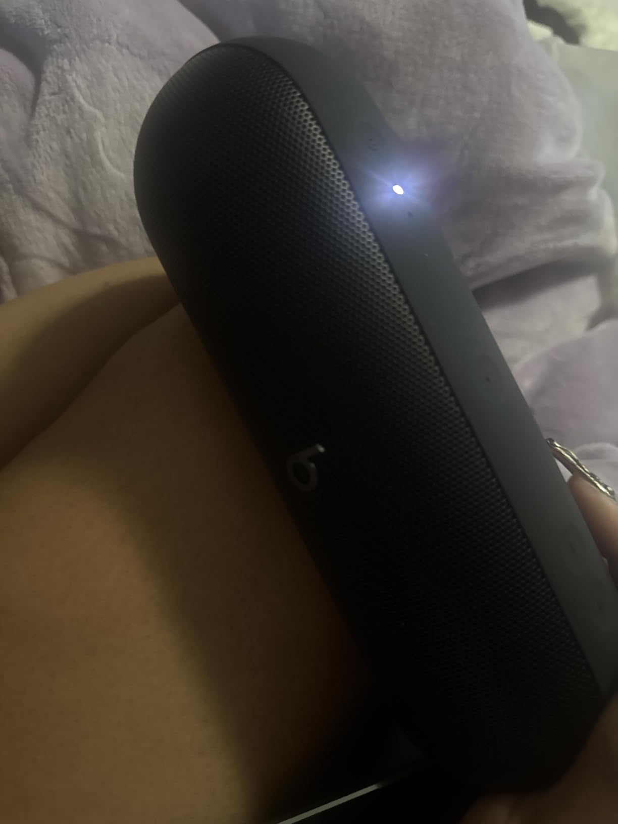 Beats Pill - Bluetooth Speaker and Portable Wireless Charger via USB-C - Up to 24 Hours Battery Life, IP67 Water Resistant, Apple & Android Compatible, Built-in Microphone - Pink (Renewed) customer photo 2
