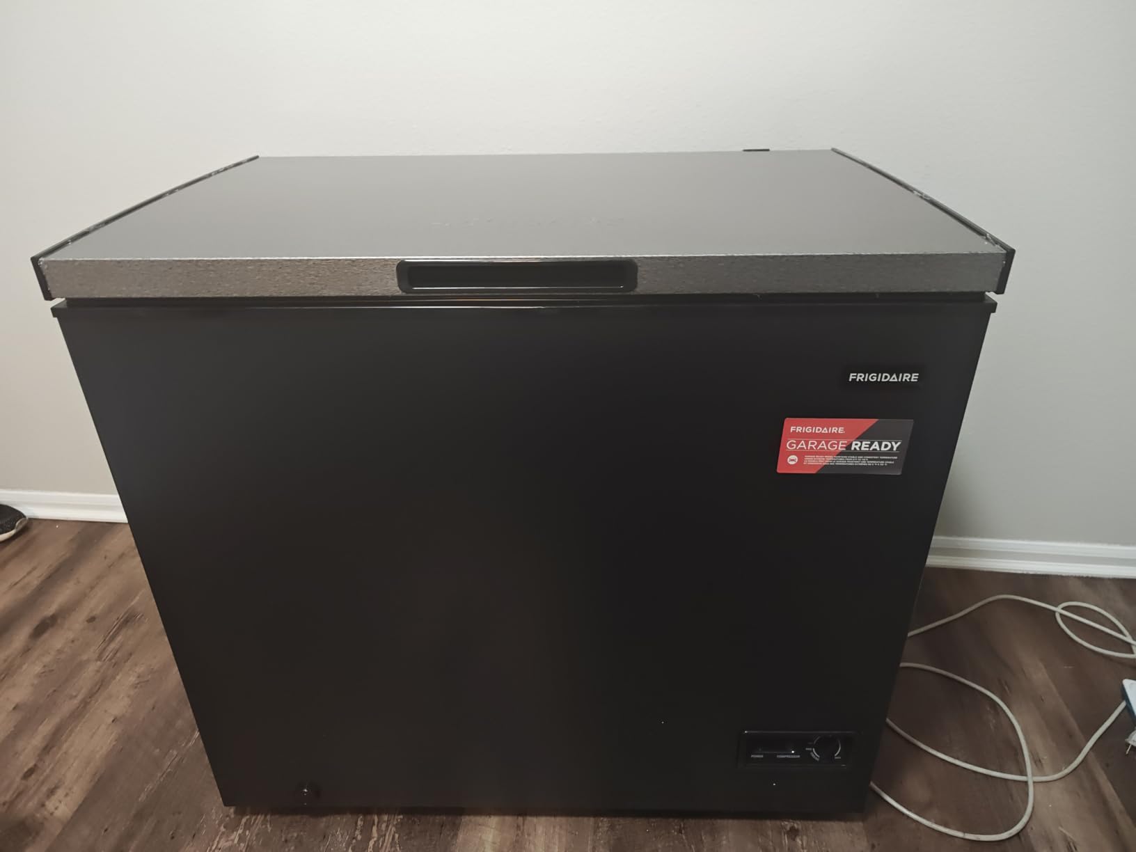 FRIGIDAIRE Chest Deep Freezer, 7 Cu. Ft, Black Adjustable Thermostat-Removable Vinyl Coated Wire Basket-Easy Defrost Drain, Eye-Catching Stainless Steel Top Door- Garage Ready customer photo 2