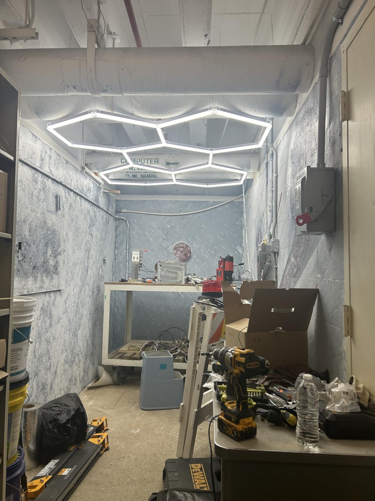 Hexagon Garage Lights, 5-HEX 240W 5000K Daylight Garage LED Lights, Modular Honeycomb Shop Light for Detailing, Workshop, Home Gym, Warehouse, DIY Workspace customer photo 1