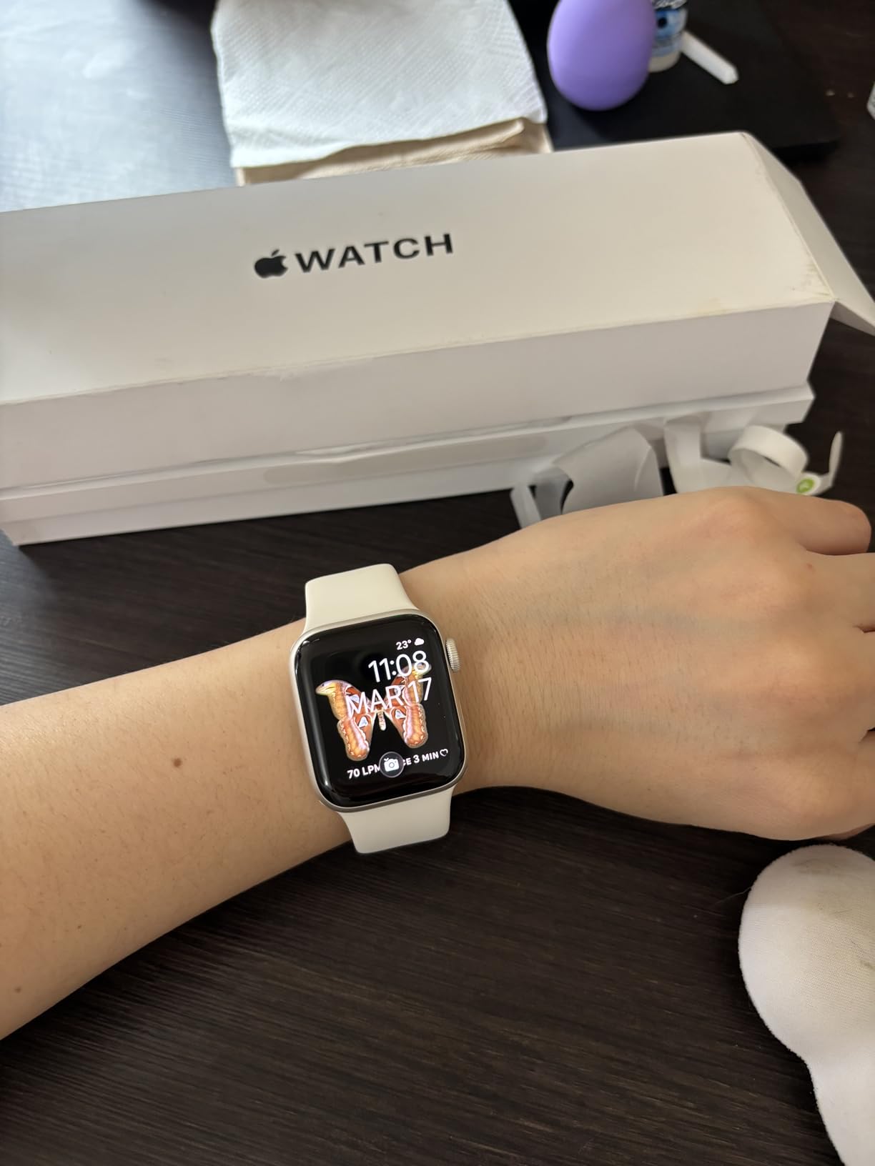 Apple Watch SE 3 [GPS + Cellular 40mm] Smartwatch with Starlight Aluminum Case with Starlight Sport Band - S/M. Fitness and Sleep Trackers, Heart Rate Monitor, Always-On Display, Water Resistant customer photo 1