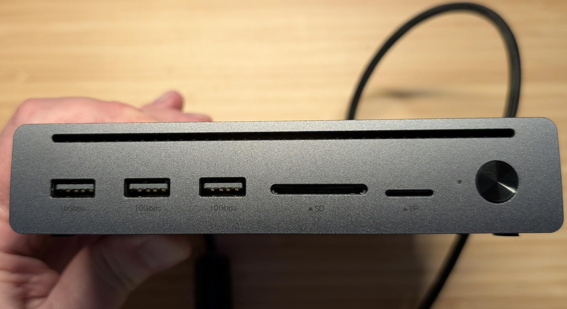 UGREEN Maxidok Thunderbolt 5 Hub Revodok 10 in 1, 120Gbps with 3xTBT5 (Single 8K / Dual 6K), 140W Total Power, DP2.1, Gigabit Ethernet, SD/TF 3.0 Docking Station for MacBooks and Windows Laptops customer photo 1
